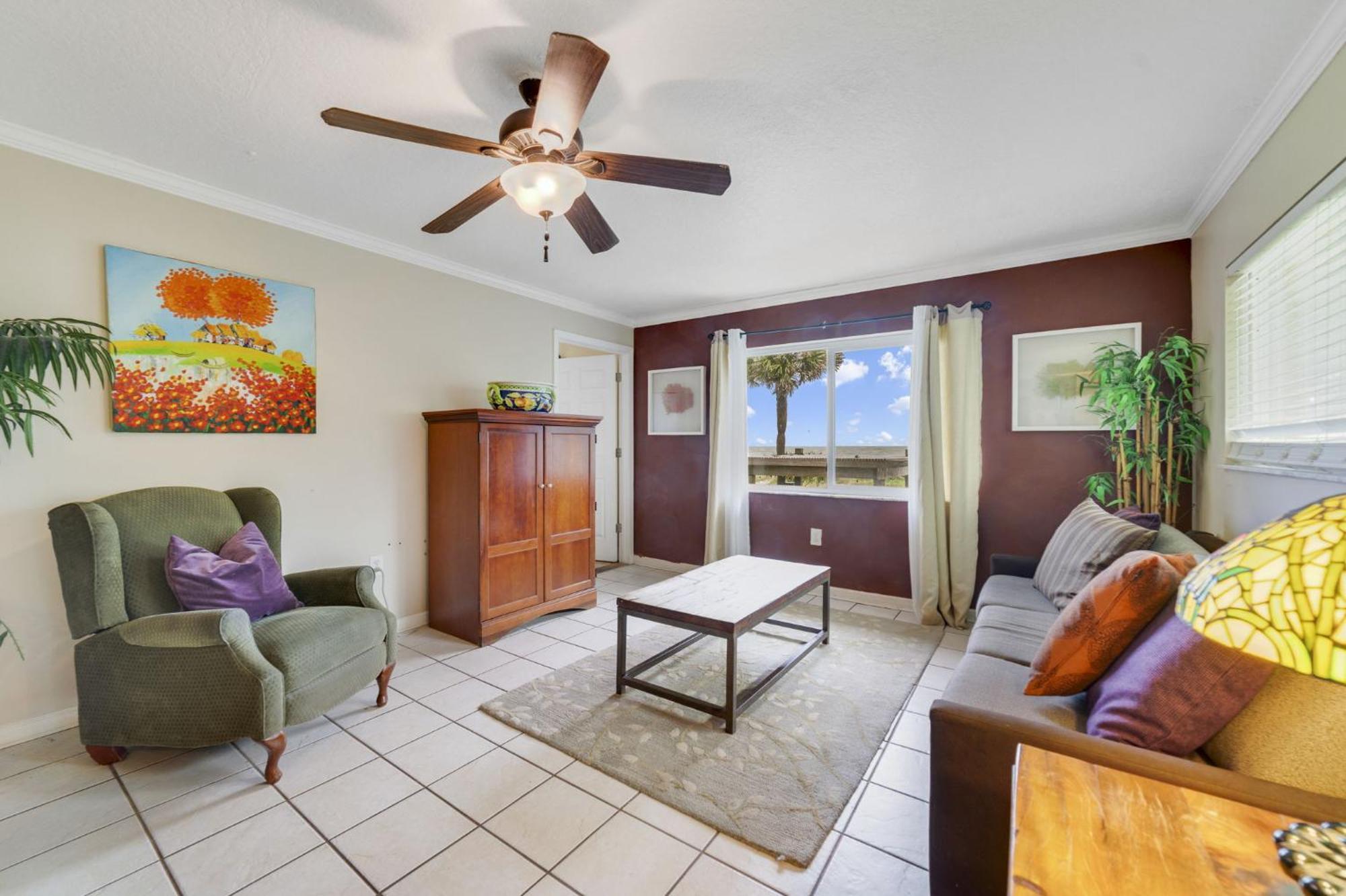 Two-Bedroom King Apartment Oceanfront View