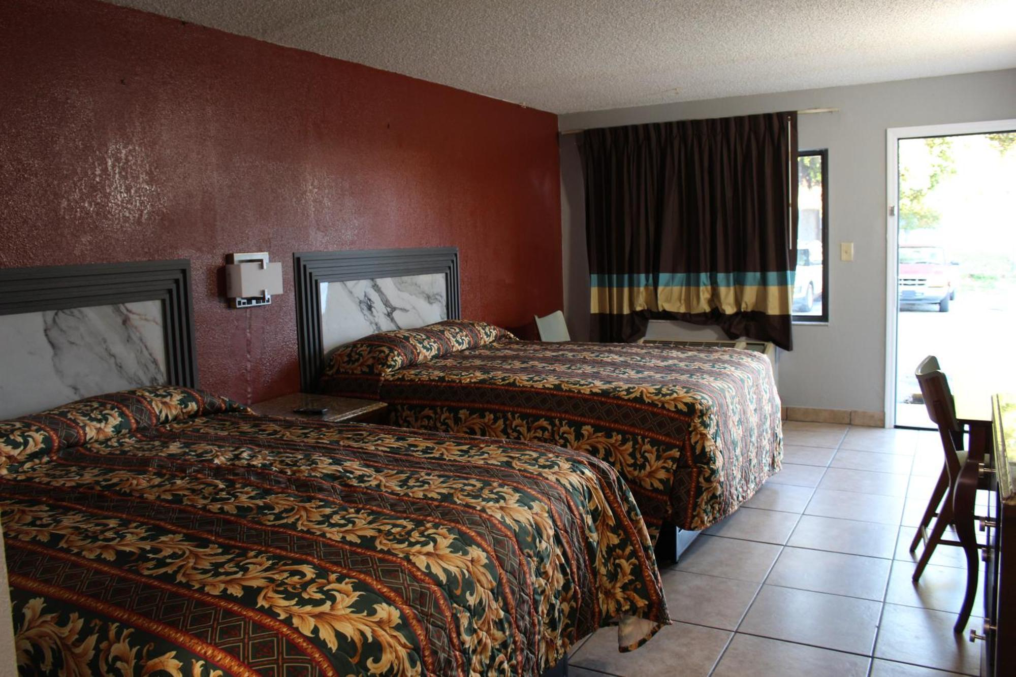 Double Queen Room Non-smoking