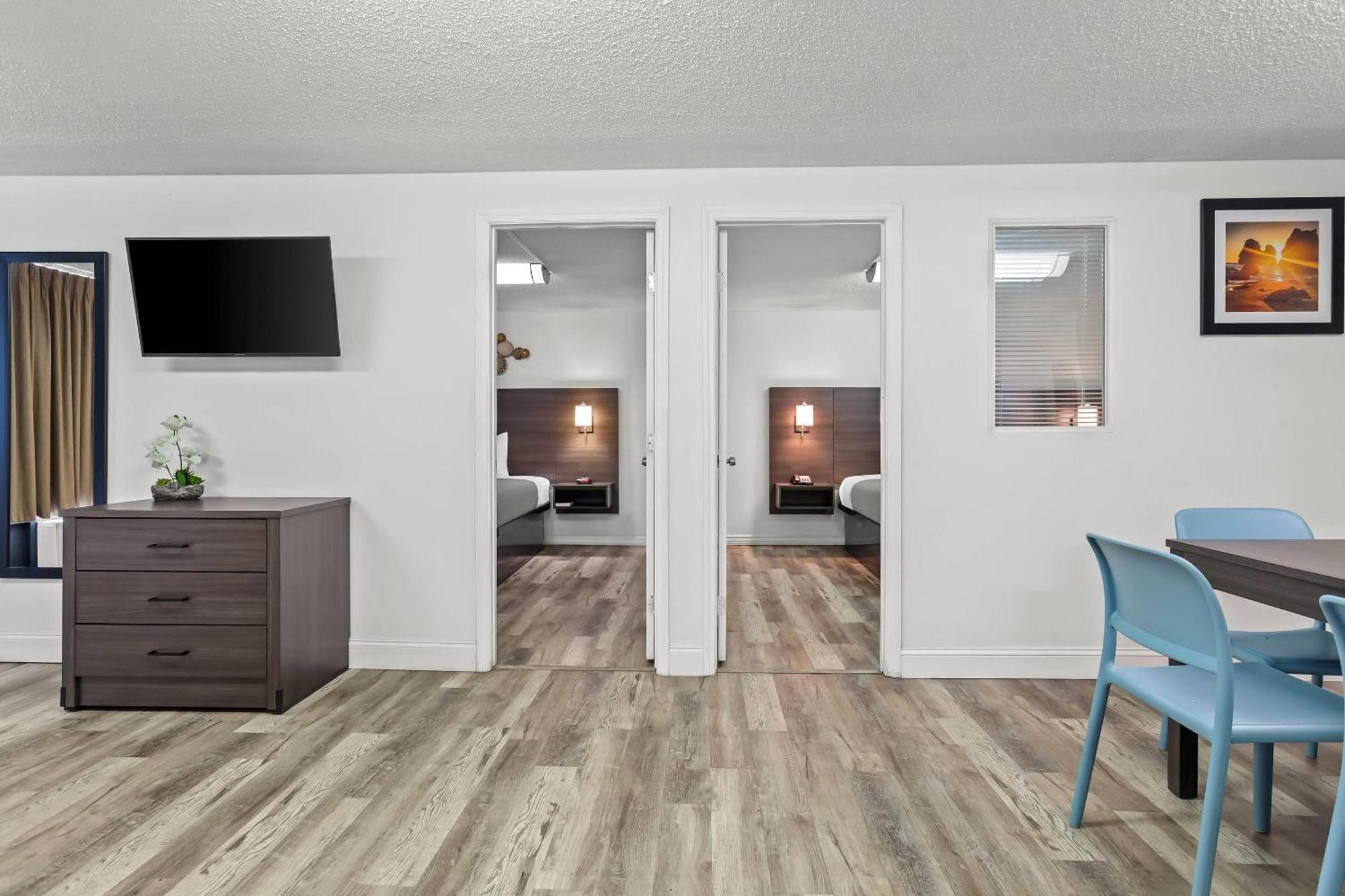 Efficiency King Suite Two King Beds Non-Smoking