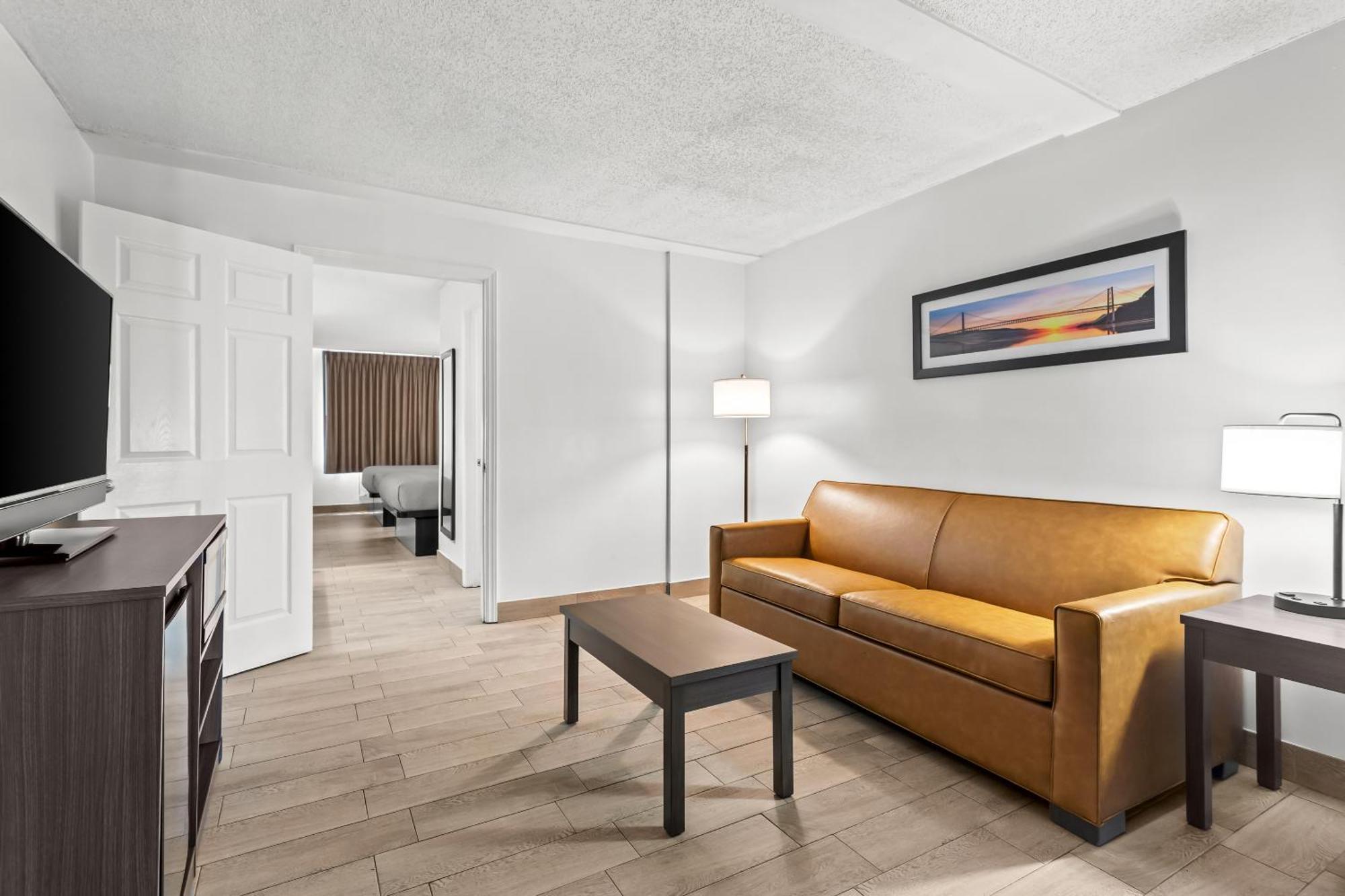 Queen Suite Two Queen Beds Non Smoking