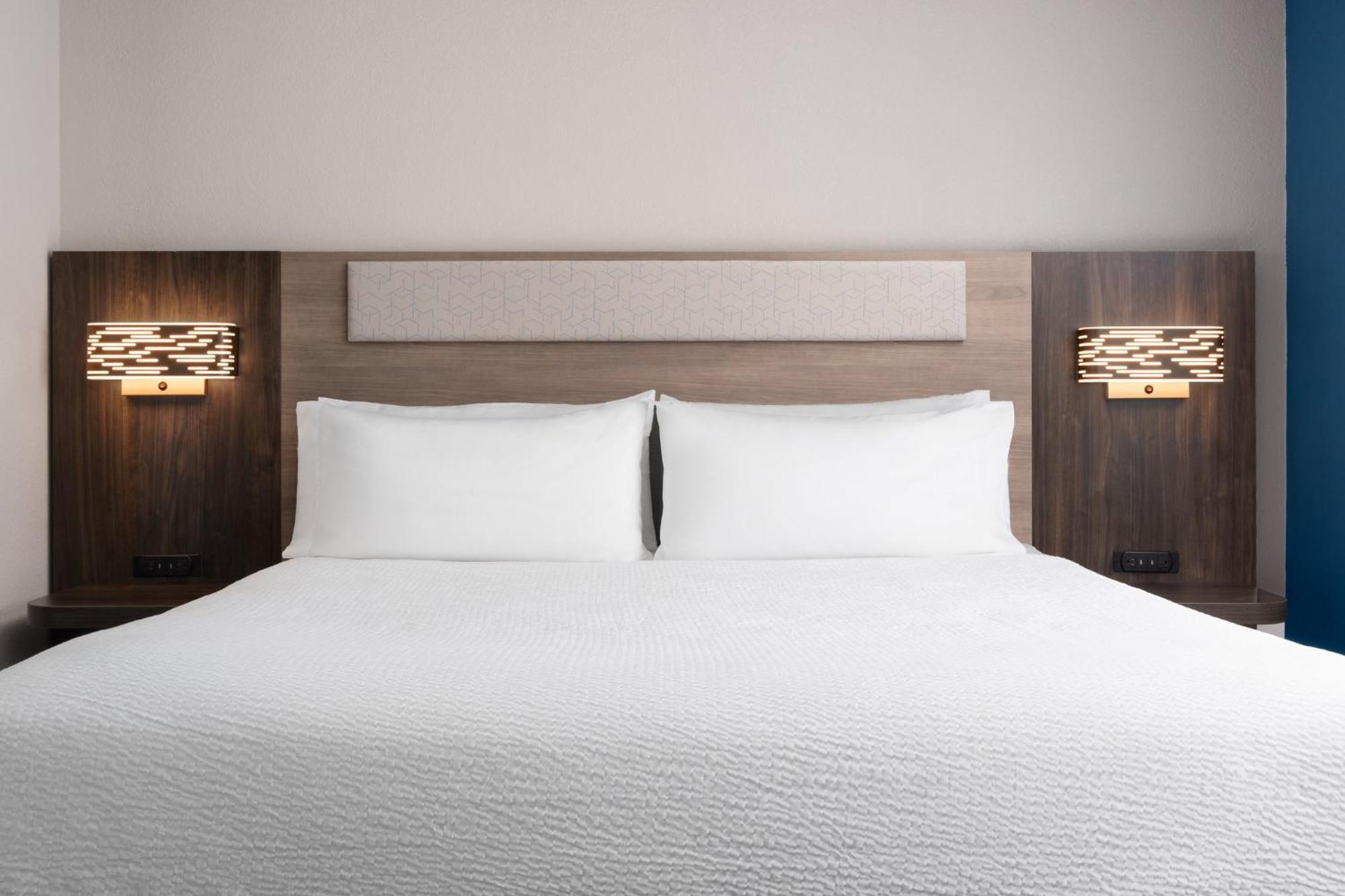 Standard Room,1730041813:JPEG