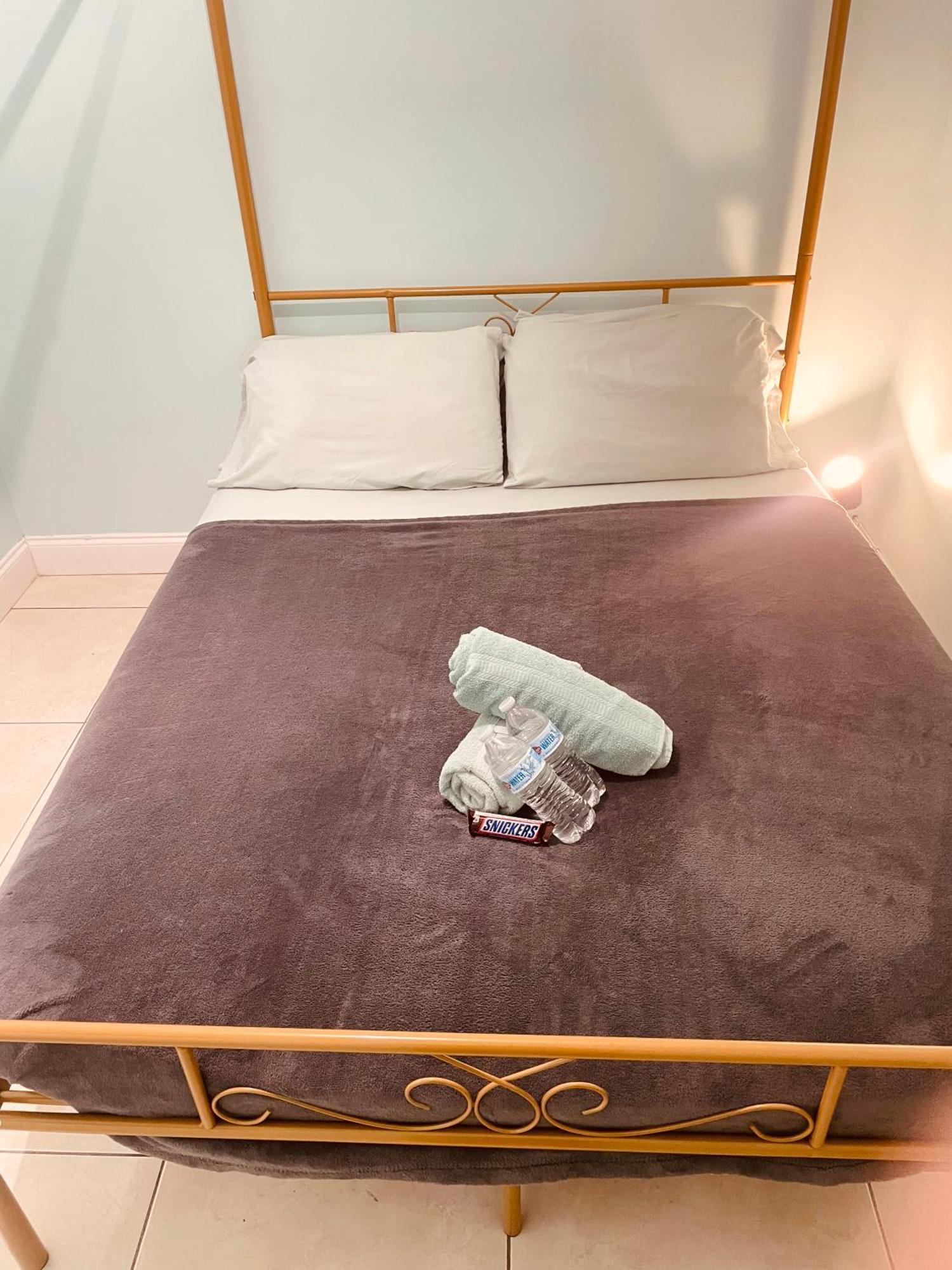 Double Room,1733181035:JPEG