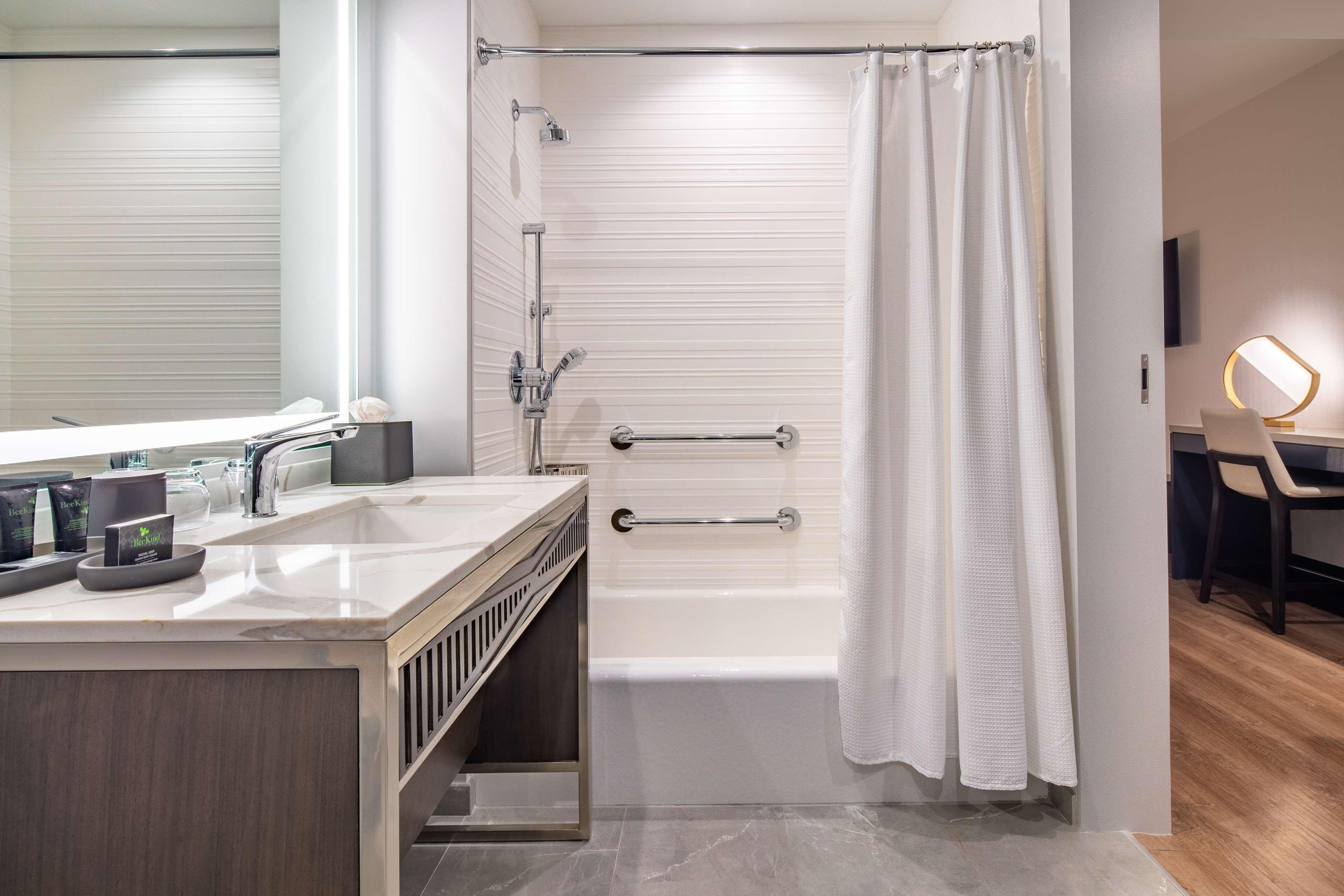 Queen Room Two Queen Beds Accessible Tub
