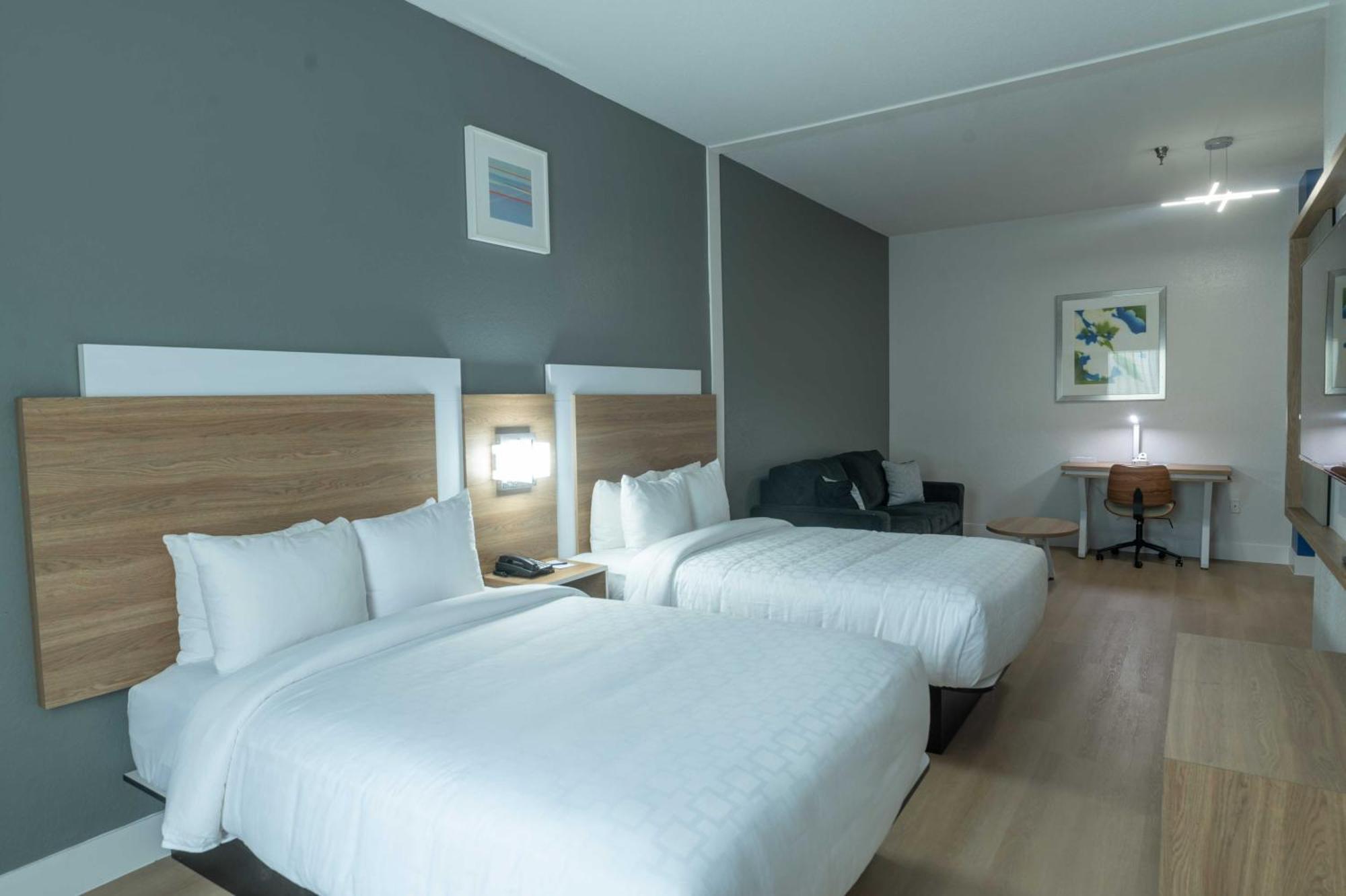 Suite with Two Double Beds - Non-Smoking/Interior Corridor,1742640611:JPEG
