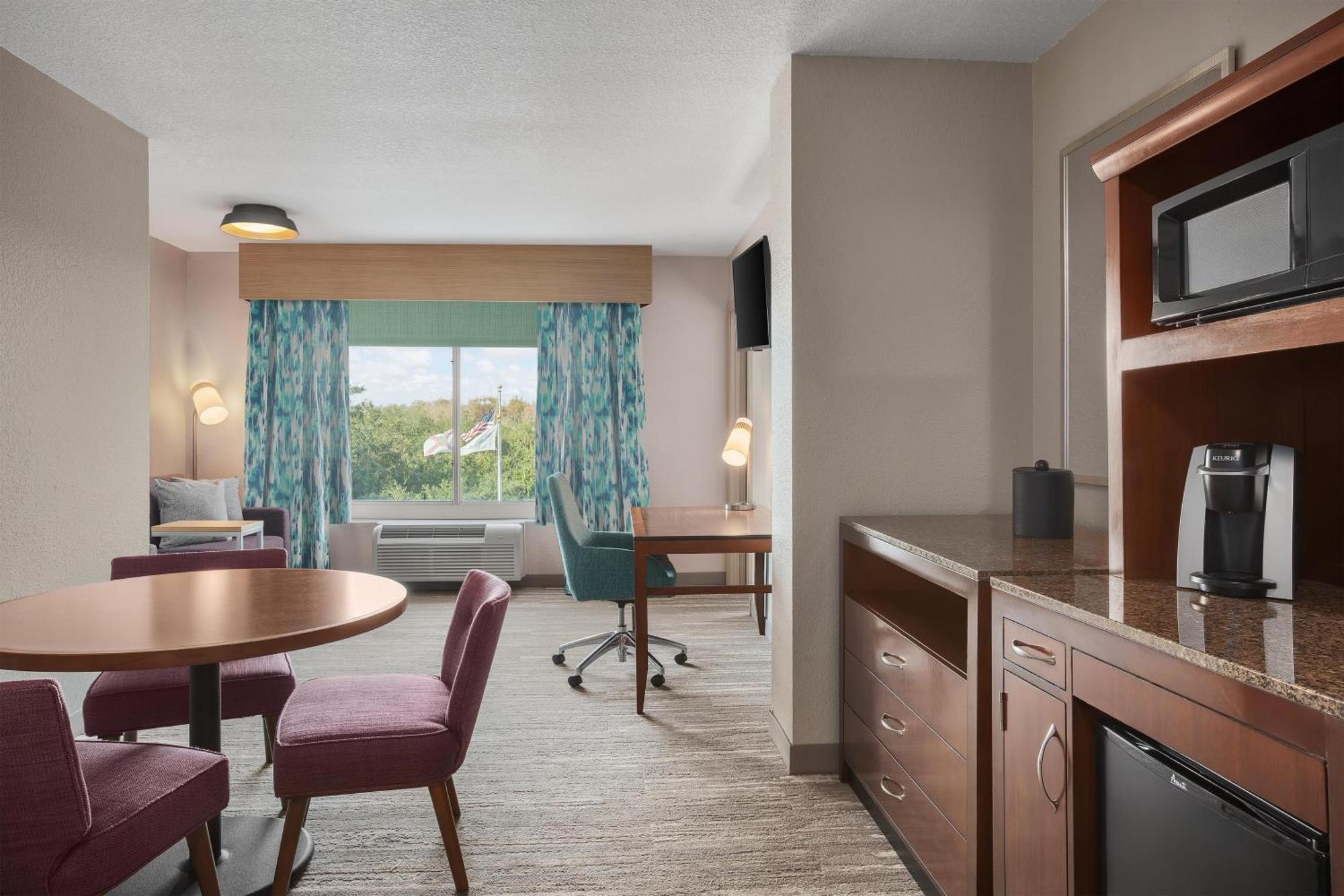 One-Bedroom Suite - Disability Access