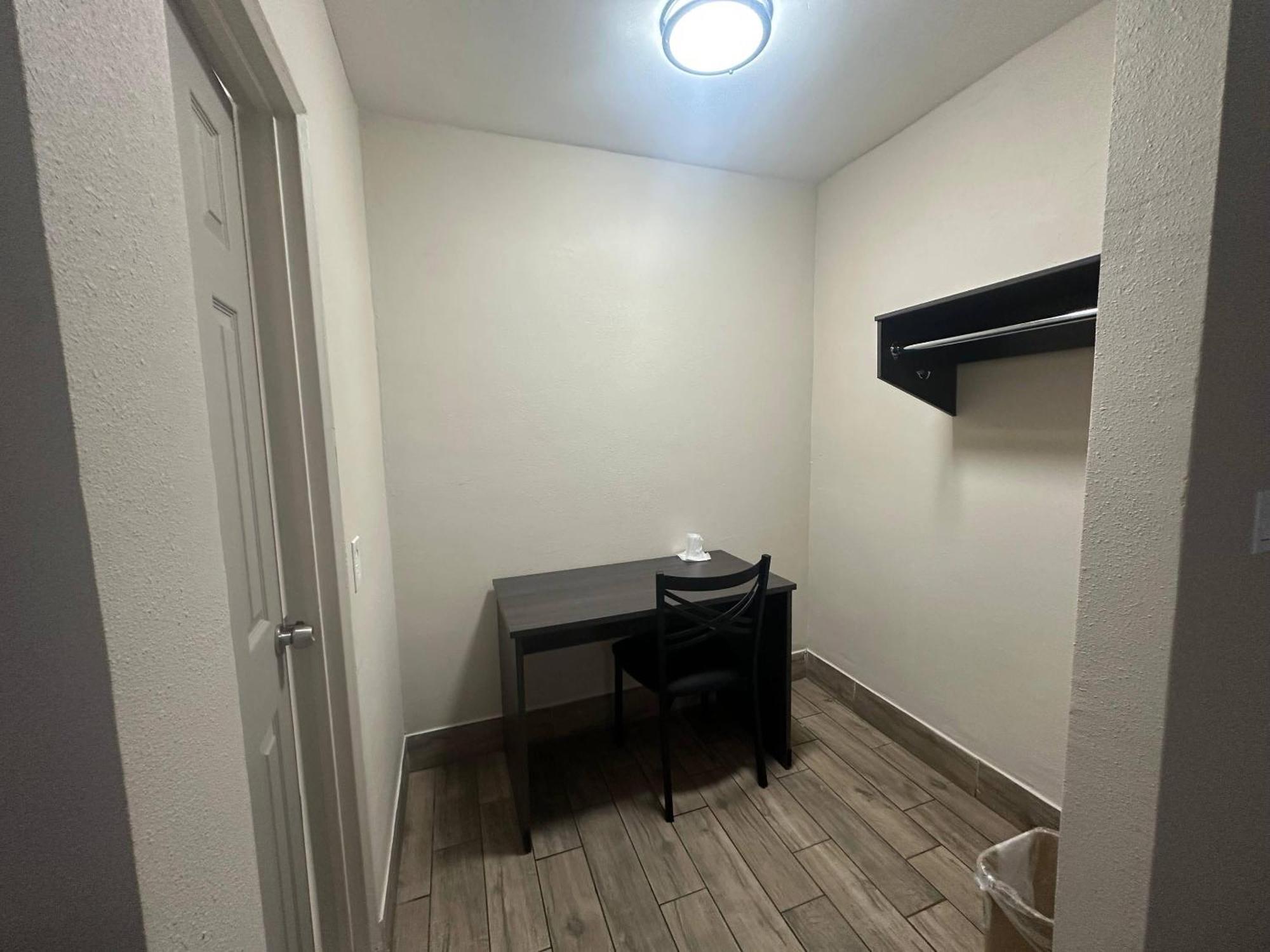 King Room Disability Access or Non Smoking