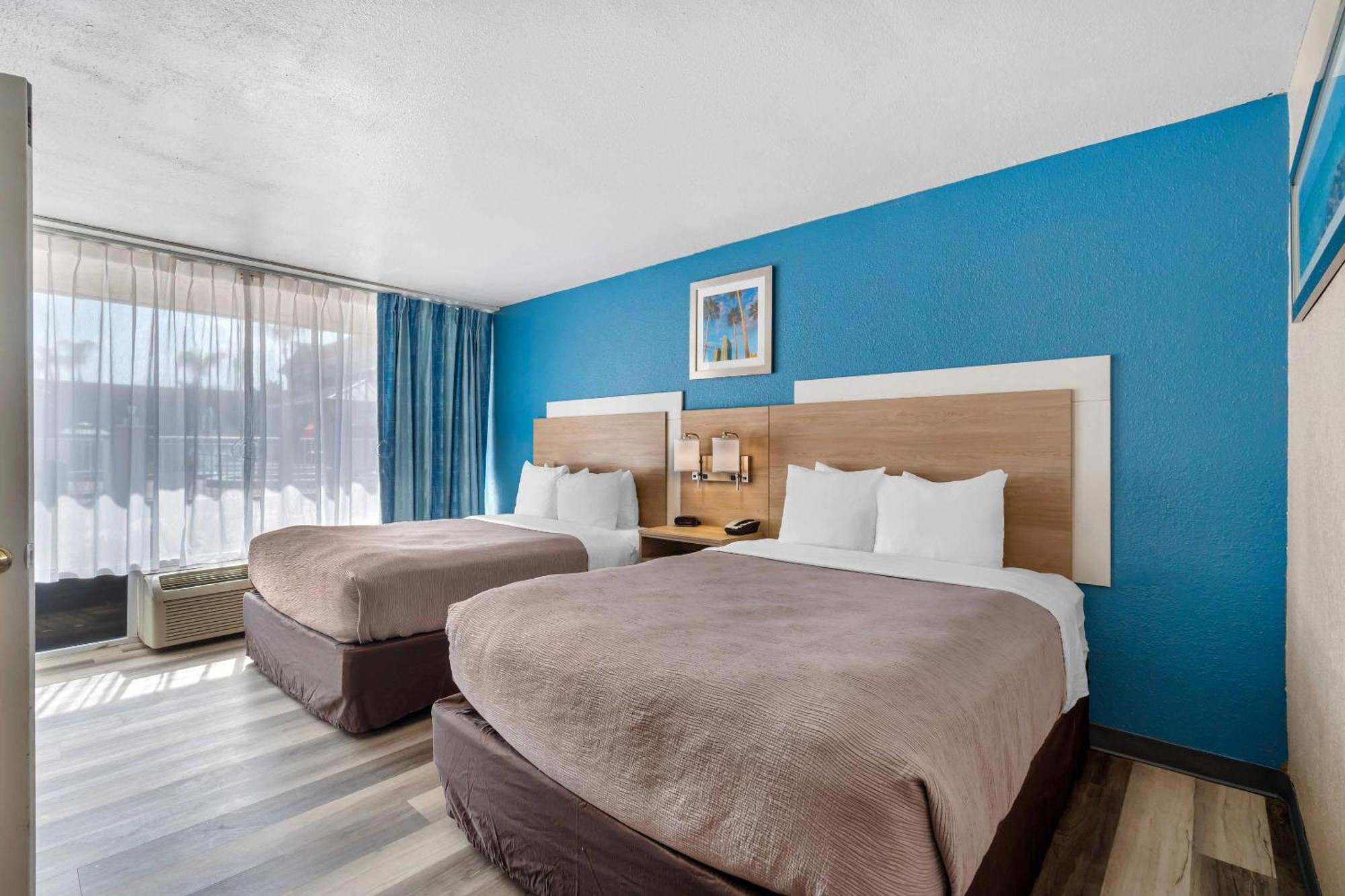 Queen Room with Two Queen Beds - Mobility Accessible/Non-Smoking