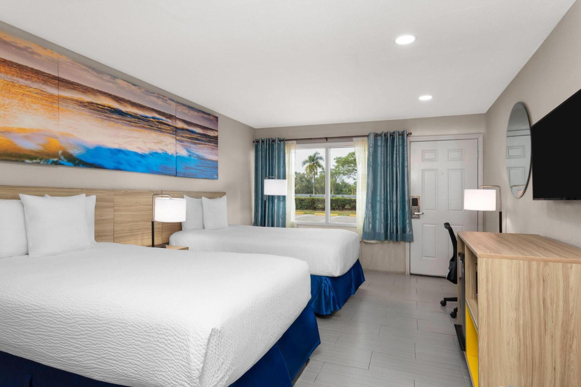 Deluxe Double Room Disability Access or Non-Smoking
