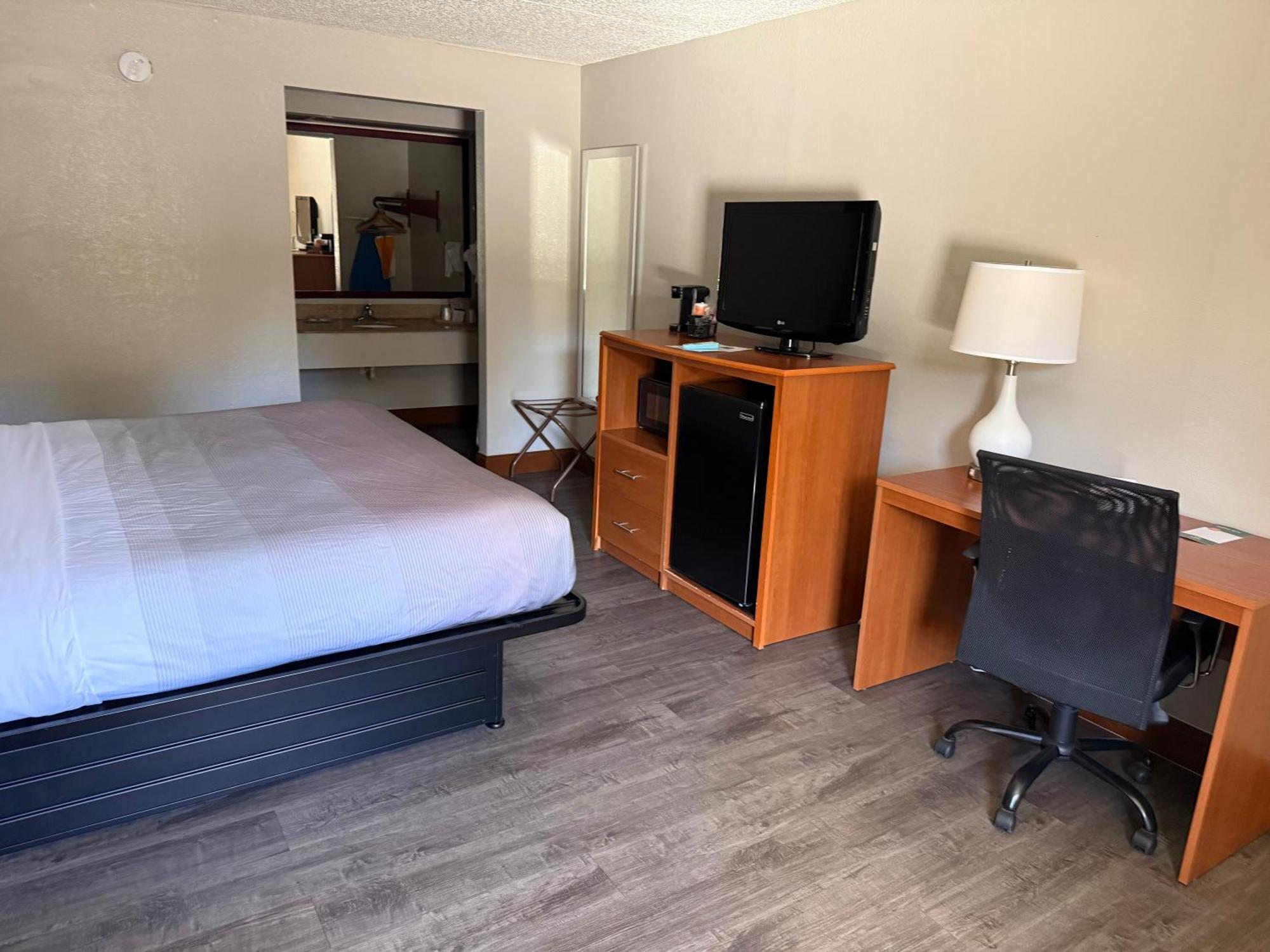 King Room Smoking Ground Floor