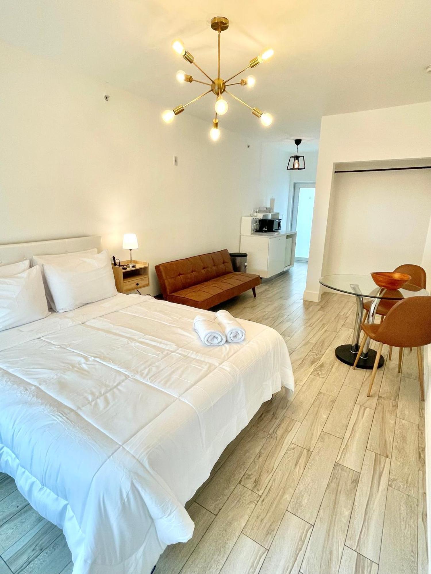 Standard Suite