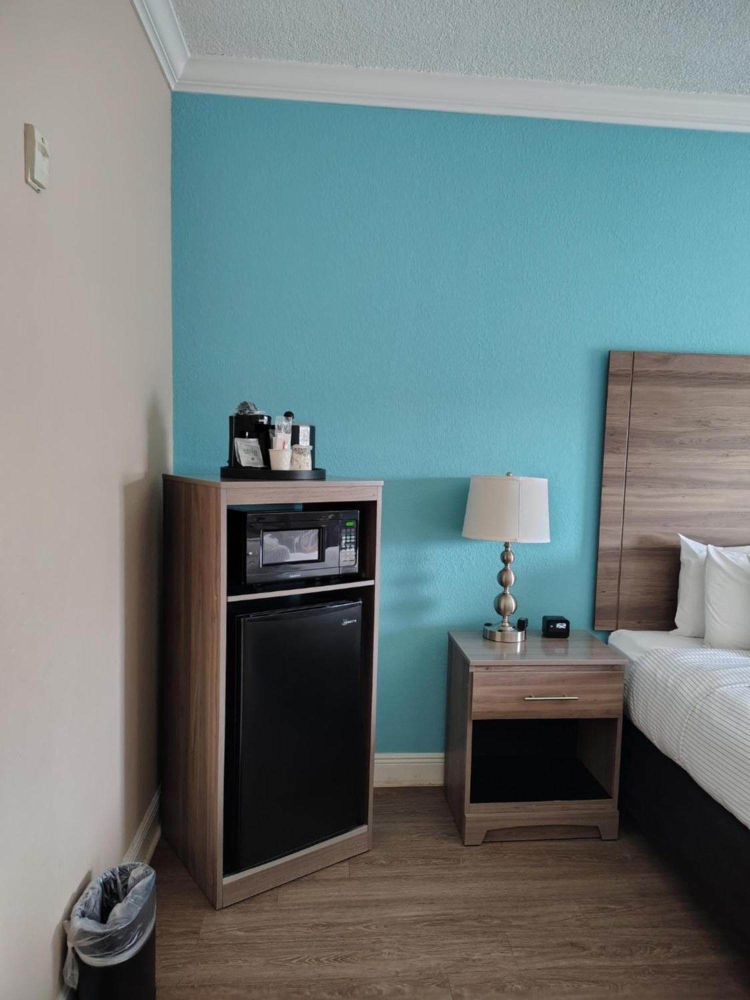 Standard King Room,1742956421:JPEG