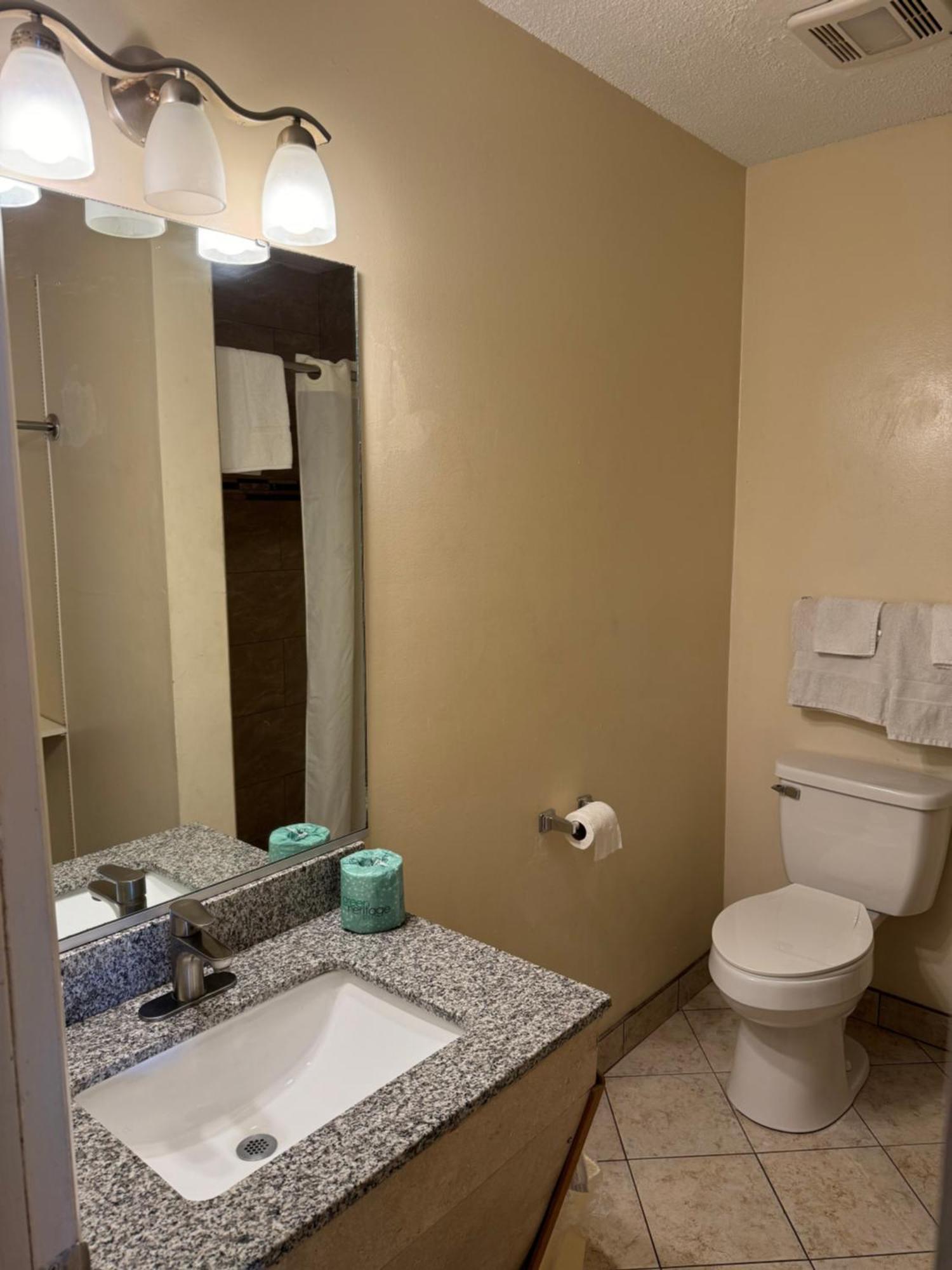 Deluxe Double Studio,1743901410:JPEG