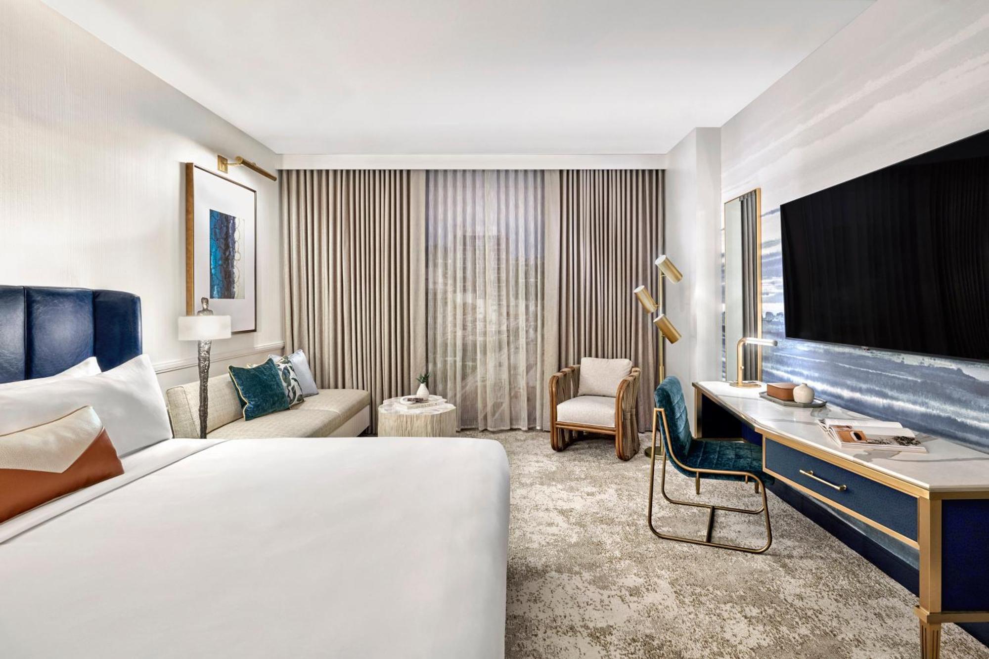 Deluxe Room 1 King Bed