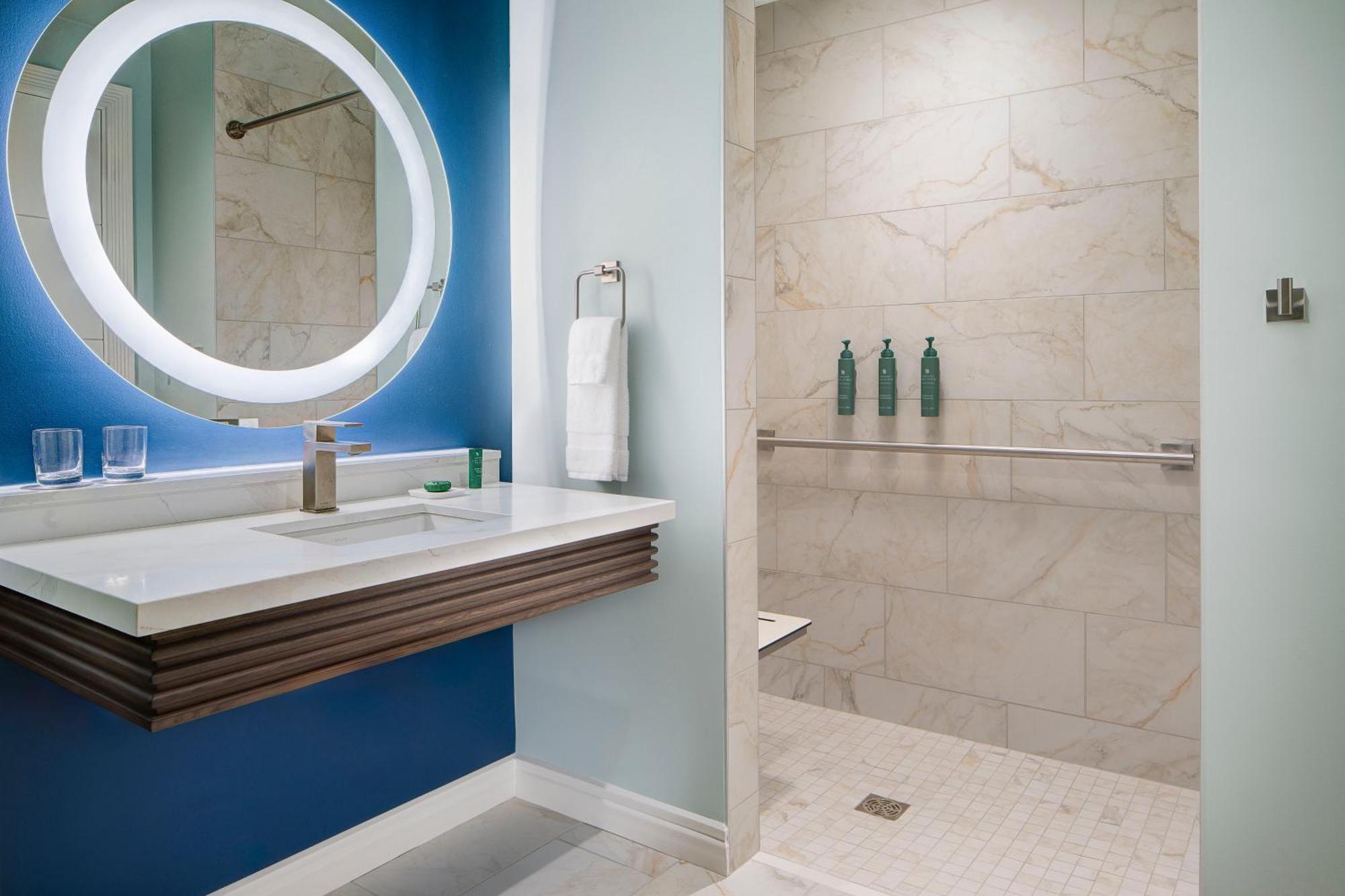 King Room with Roll-In Shower - Disability Access