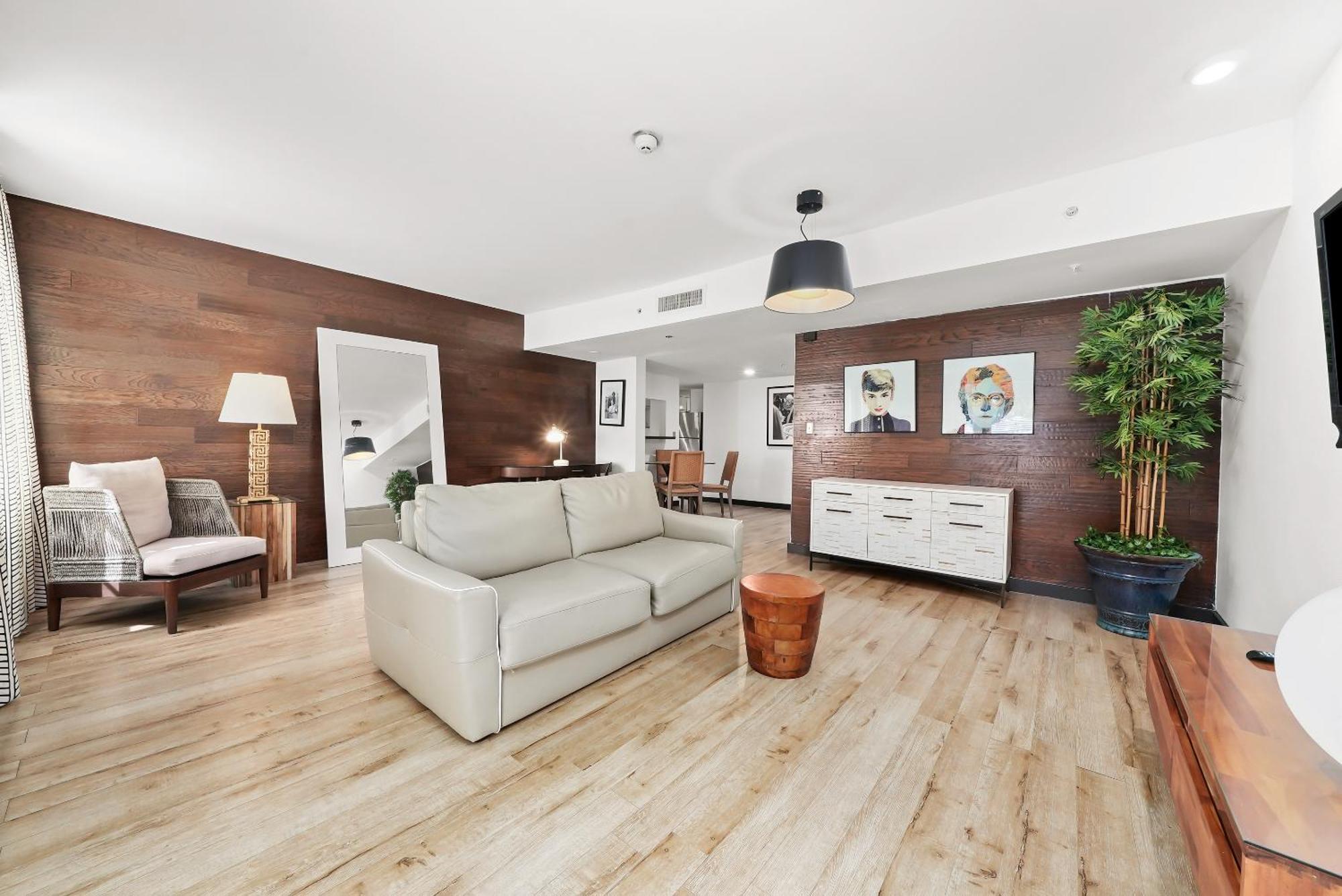 Deluxe Two Bedroom Suite