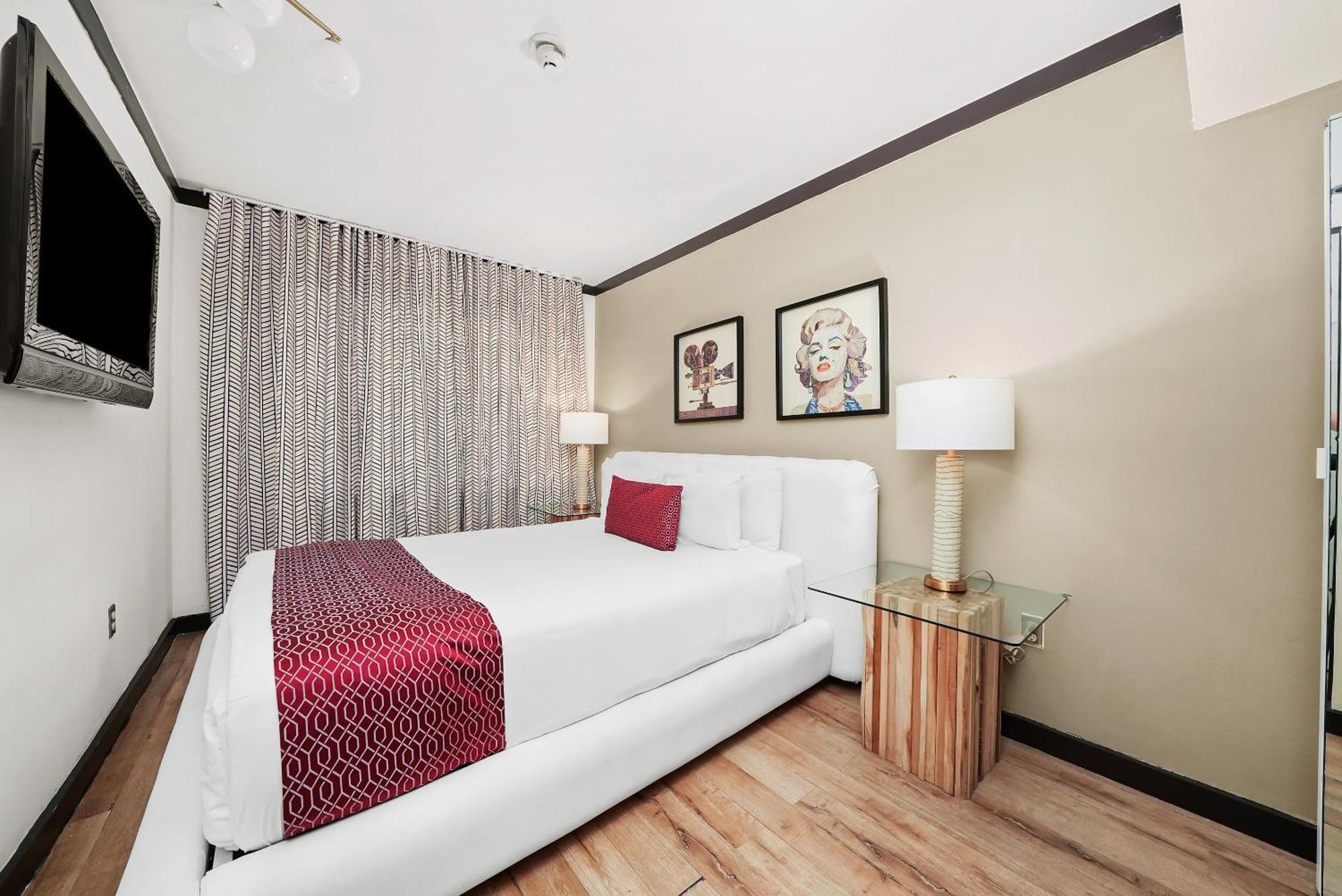 Deluxe Two Bedroom Suite