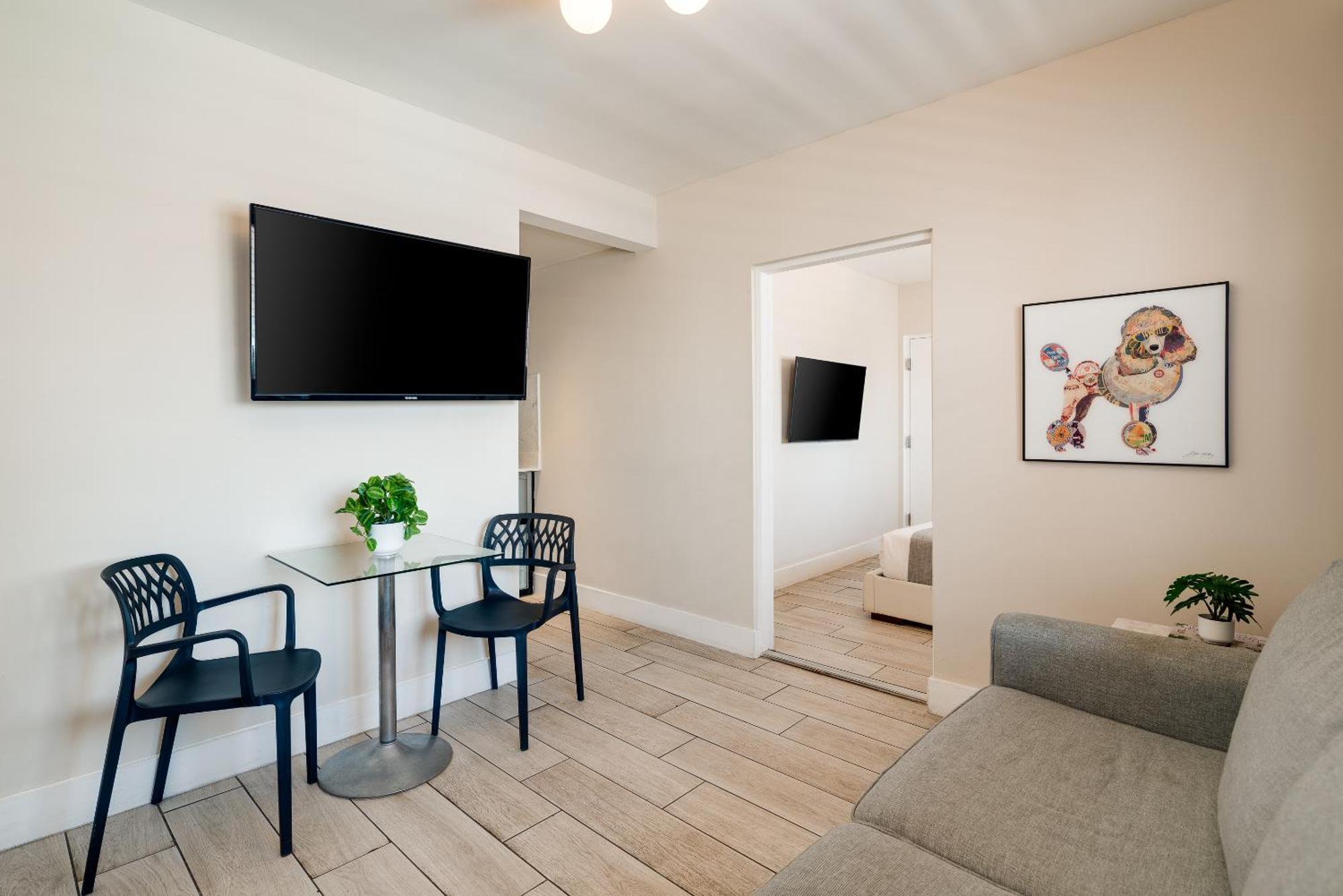 One Bedroom Queen Suite