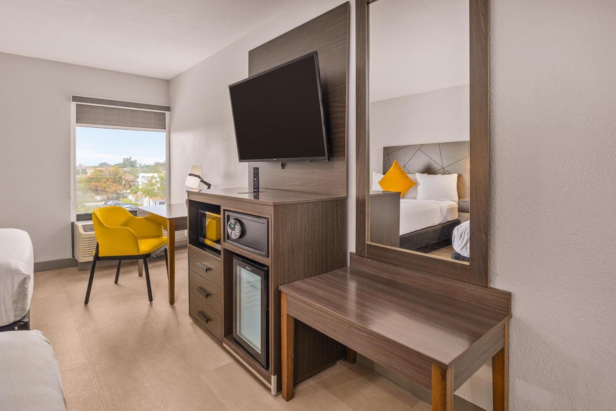 Standard Double Room Two Double Beds Non Smoking