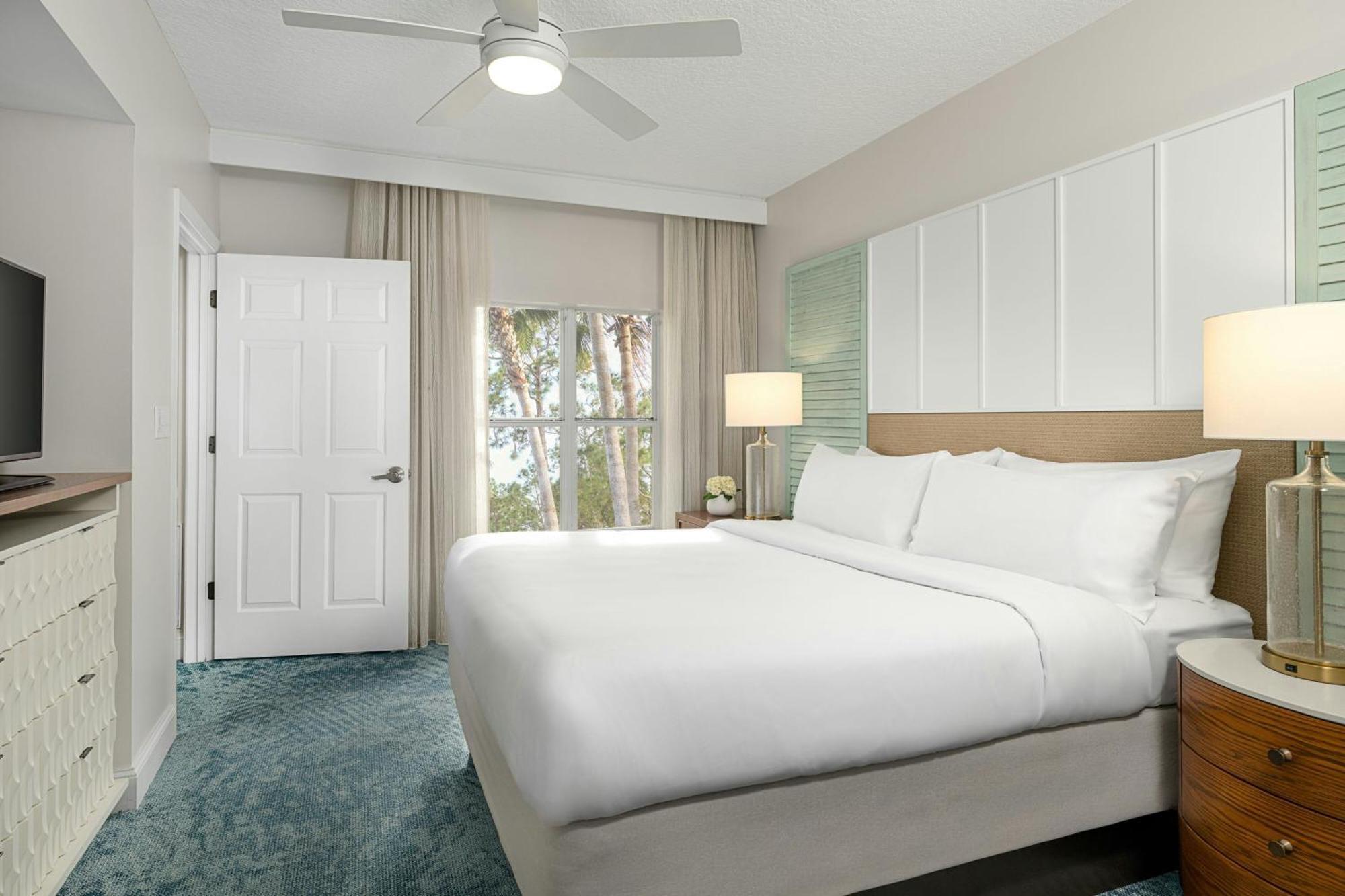 One-Bedroom King Villa Sofa Bed
