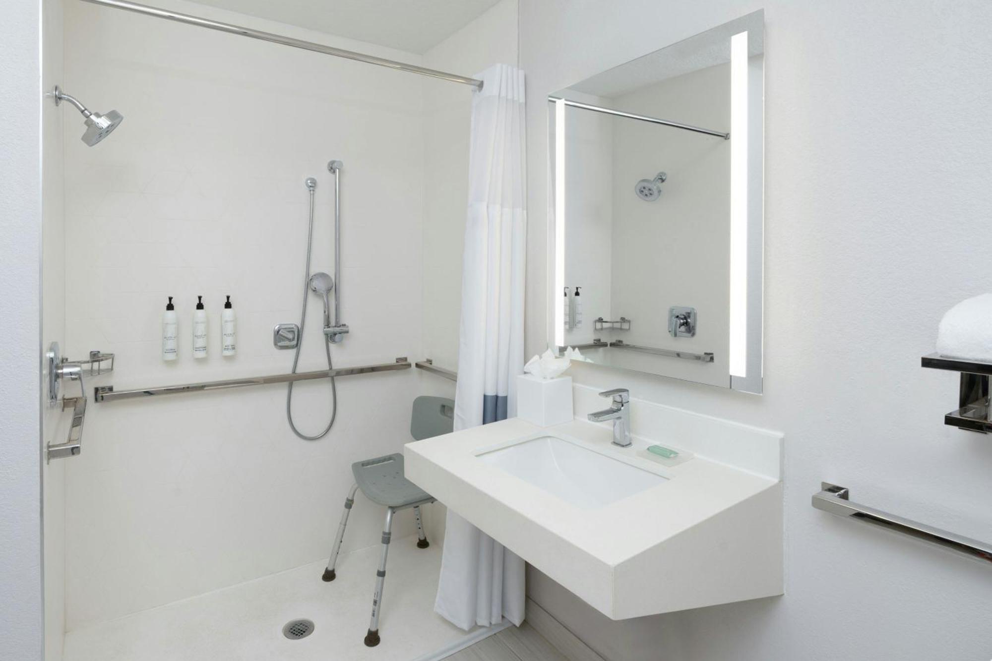 Standard Queen Room Two Queen Beds City View