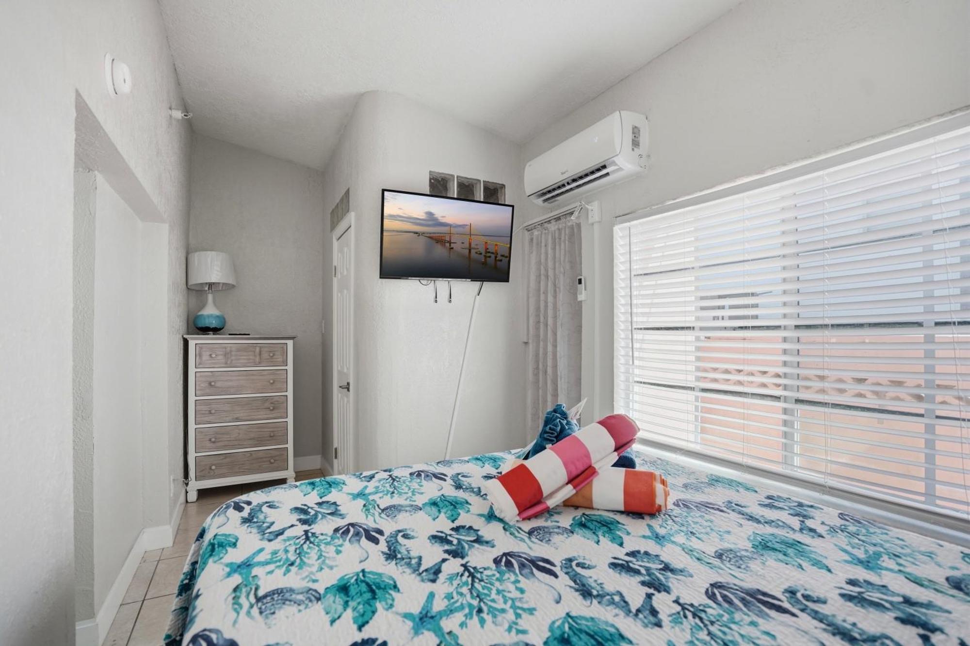 One Bedroom Apartment