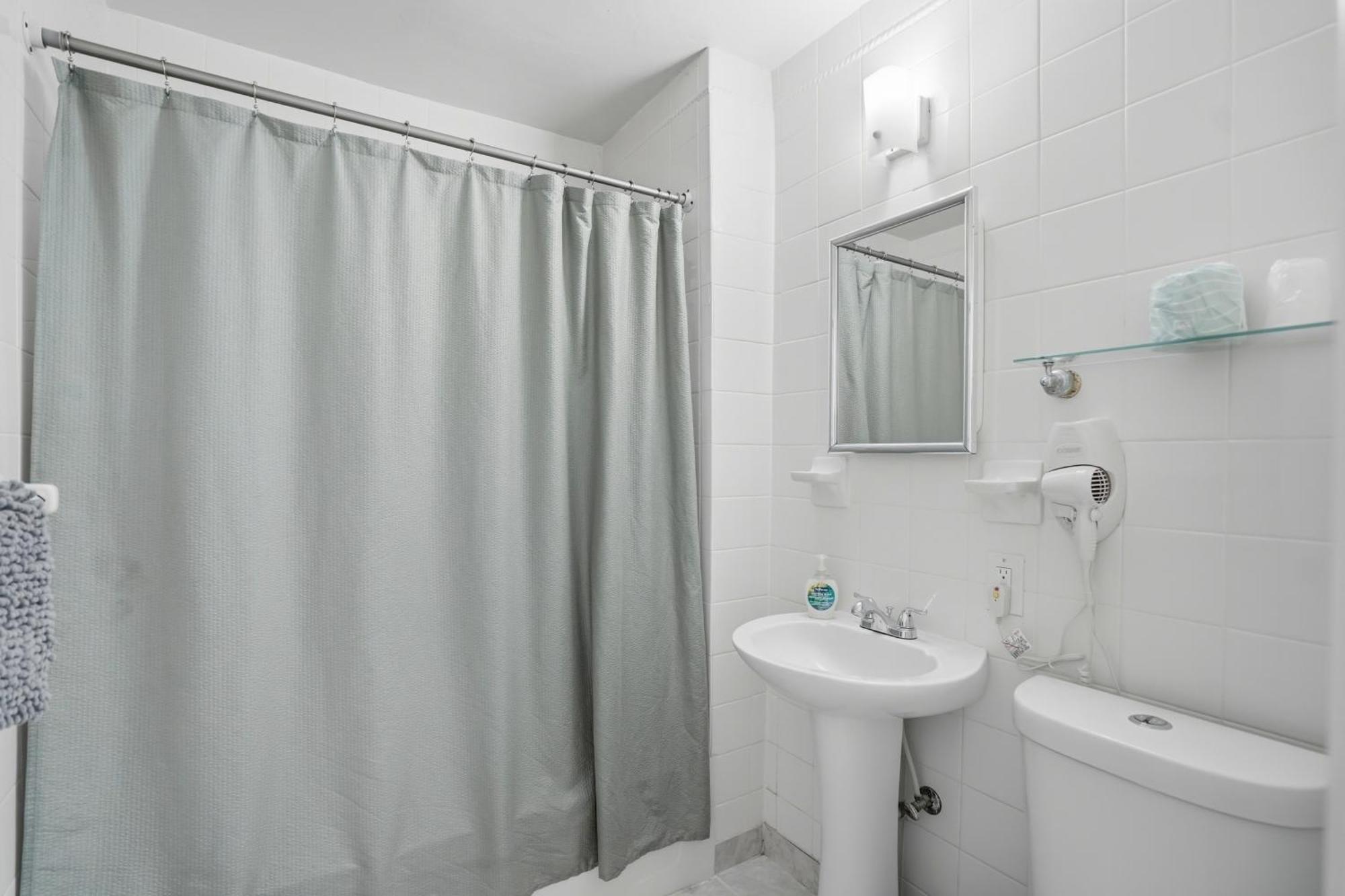 Double Queen Room