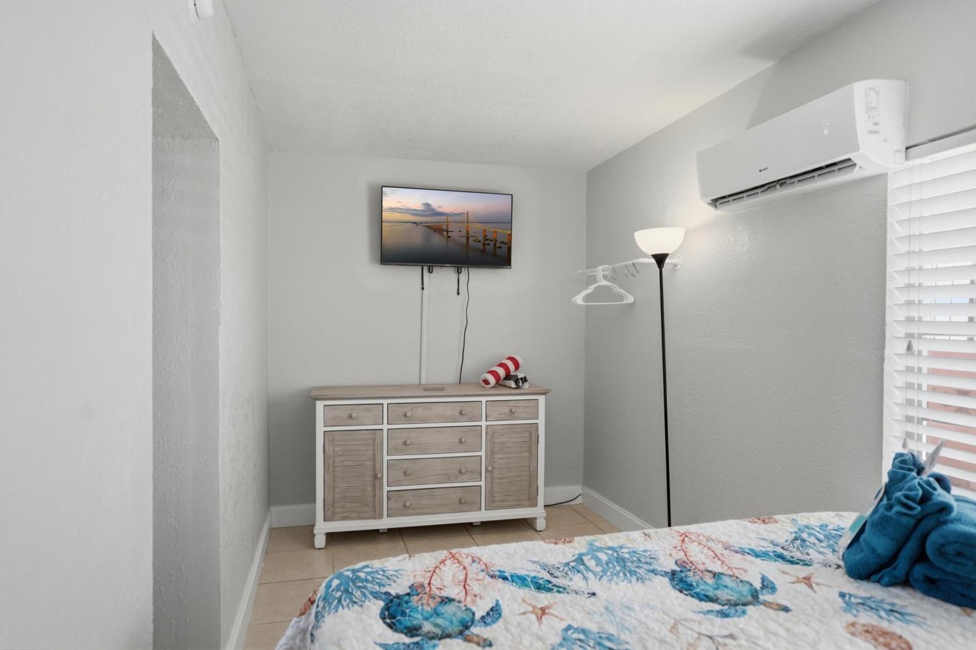 One Bedroom Apartment