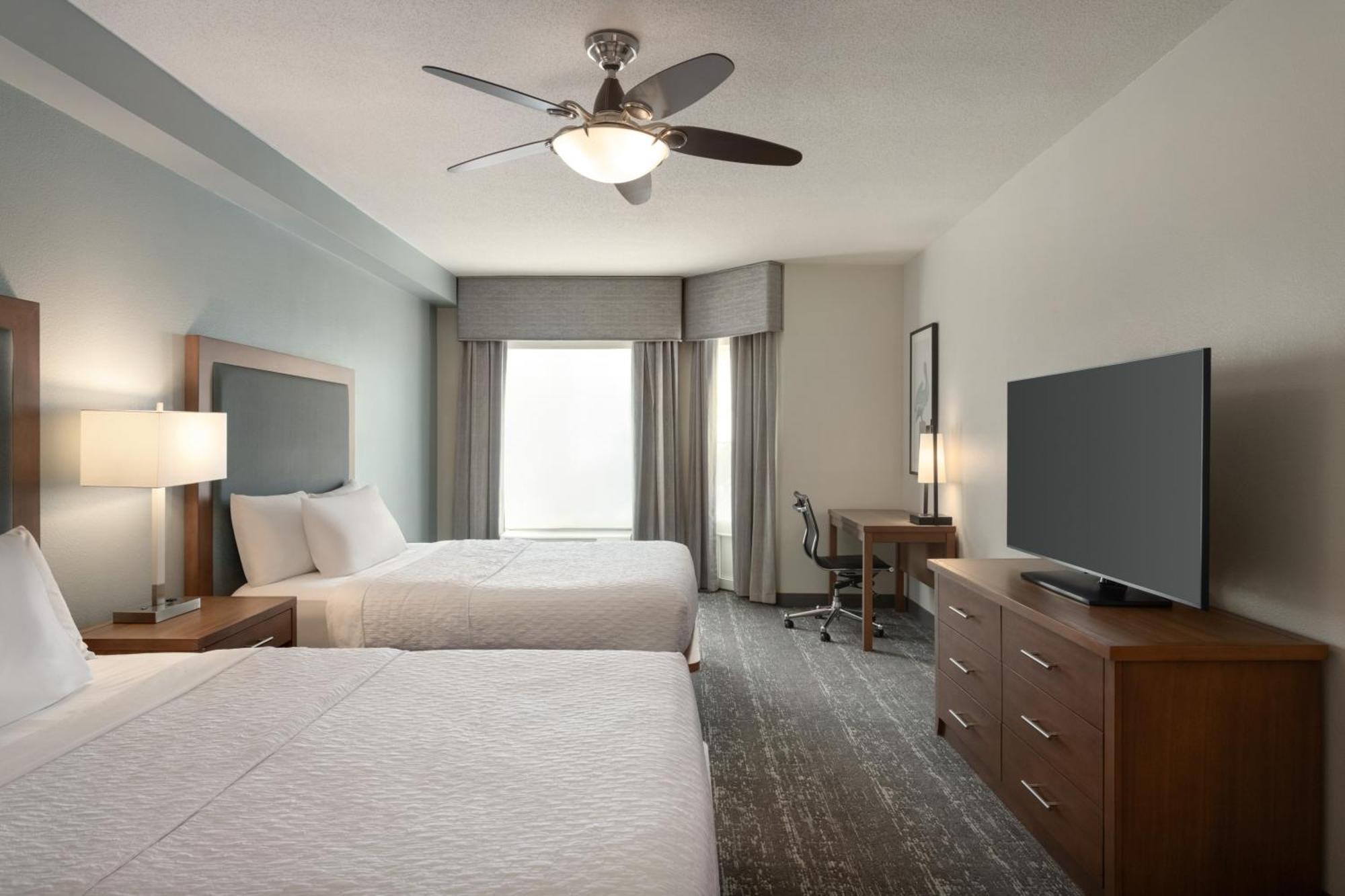 Two Bedroom Suite One King Two Queen Beds Non-Smoking