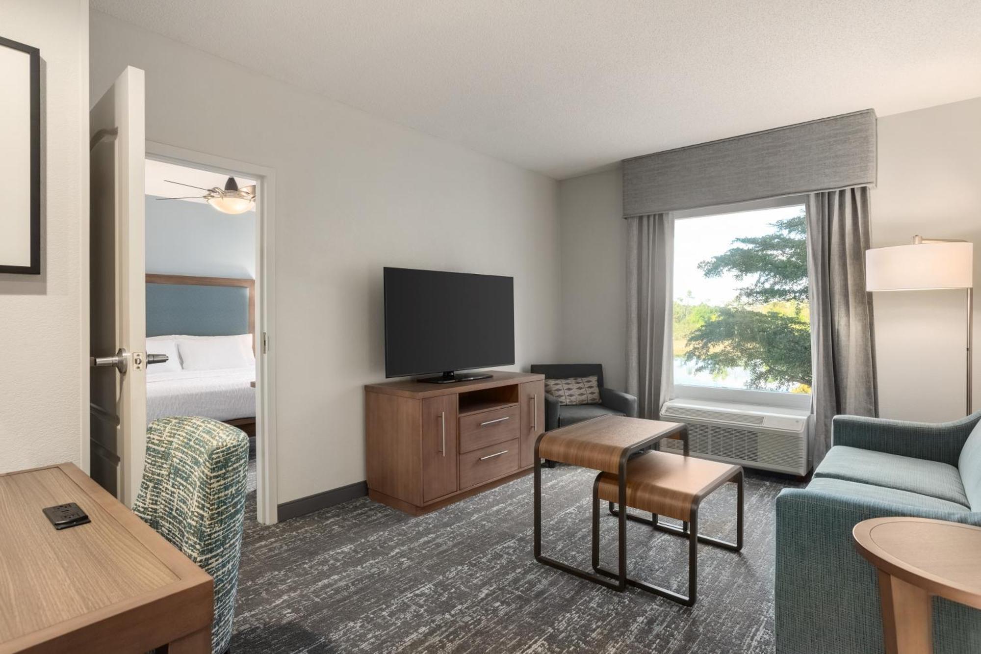 One-Bedroom King Suite Non-Smoking