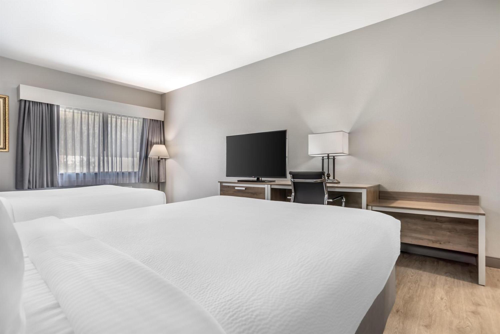 Queen Room with Two Queen Beds - Non-Smoking