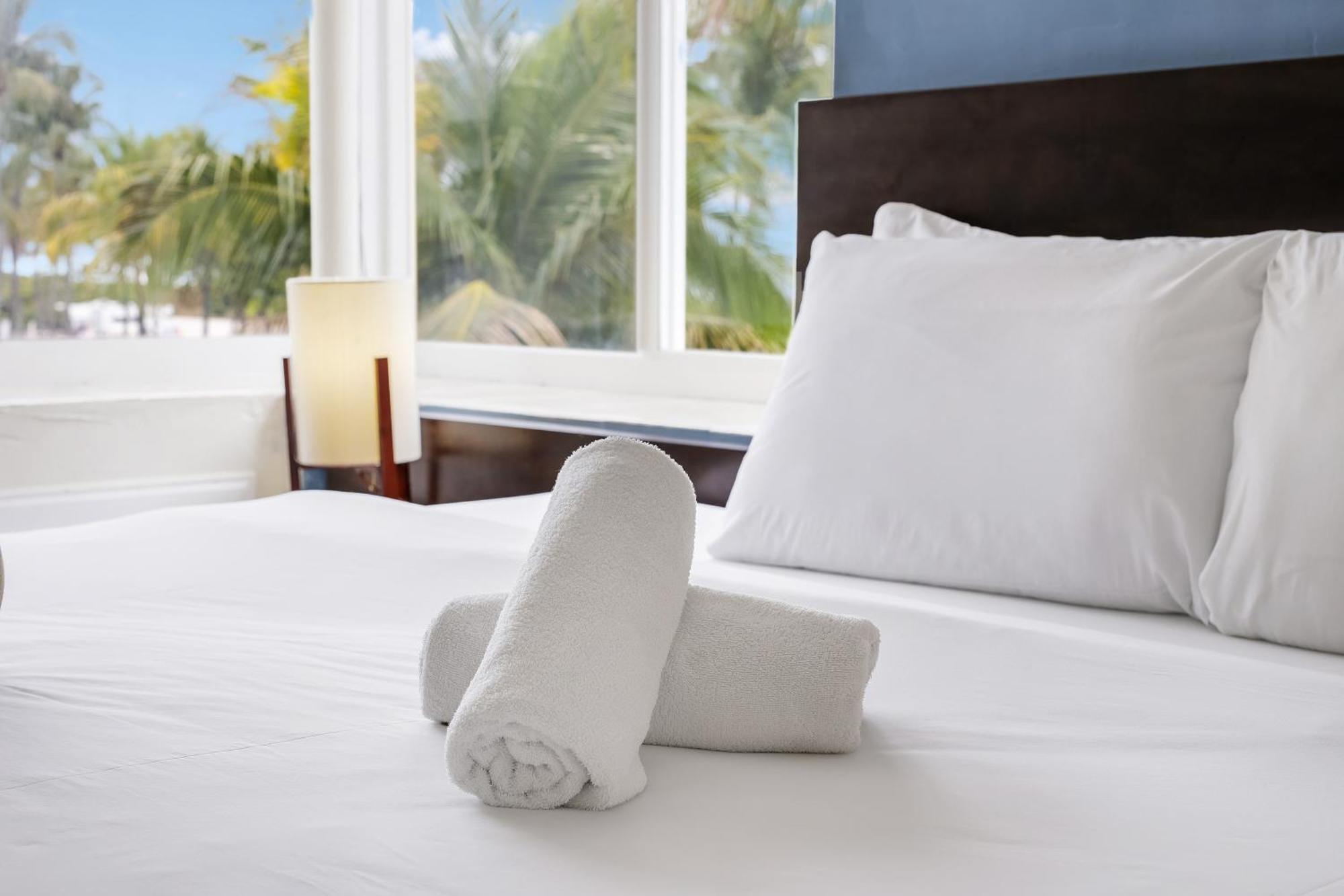 Deluxe King with Ocean View (Self Check-in)