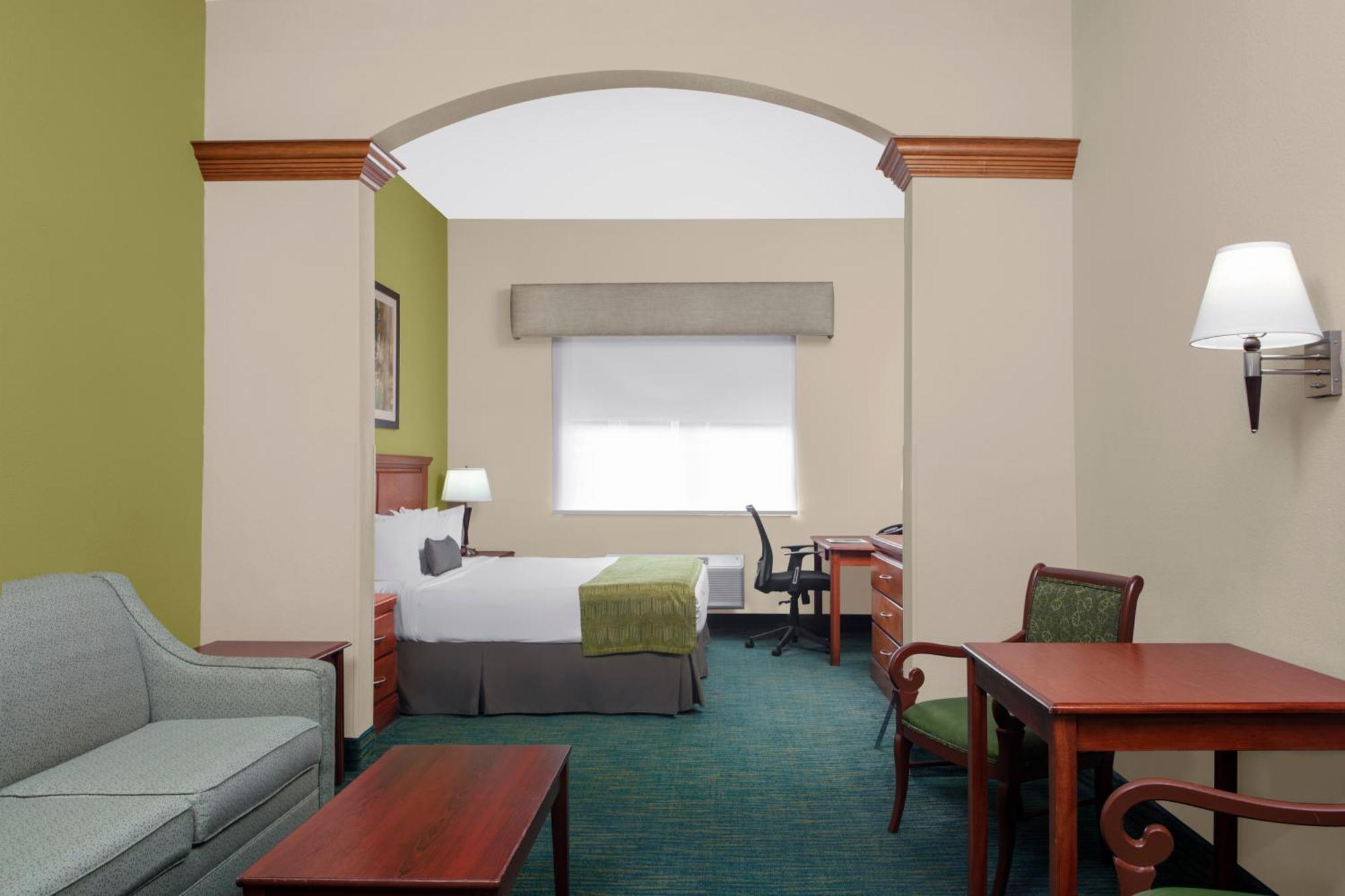 King Suite with Sofa Bed - Non-Smoking