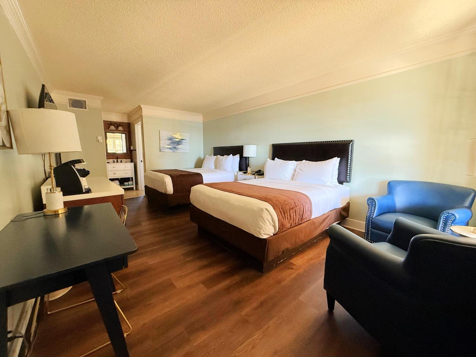 Double Room Bay View