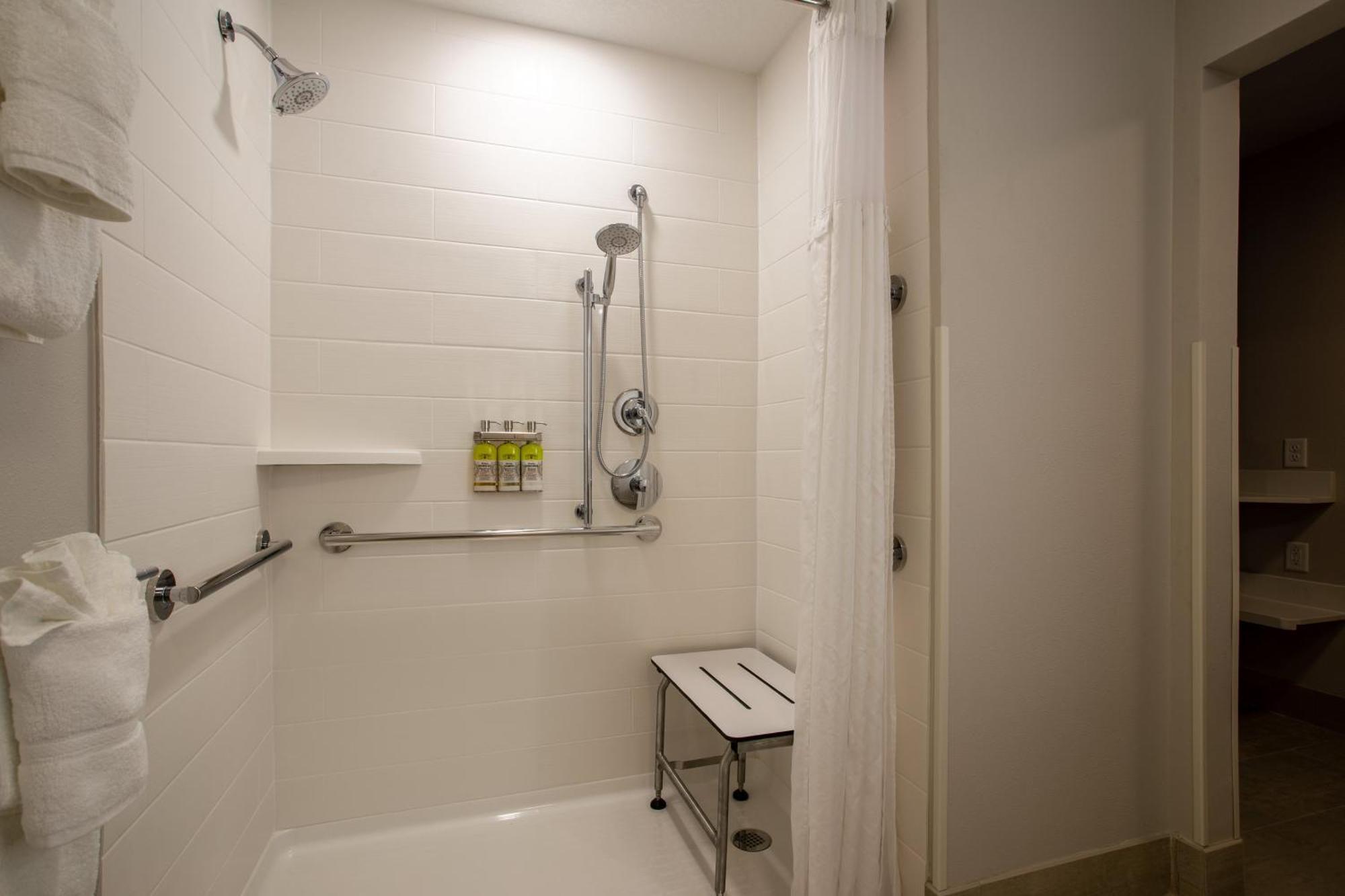 Standard King Room with Mobility Accessible Roll-In Shower,1765778689:JPEG