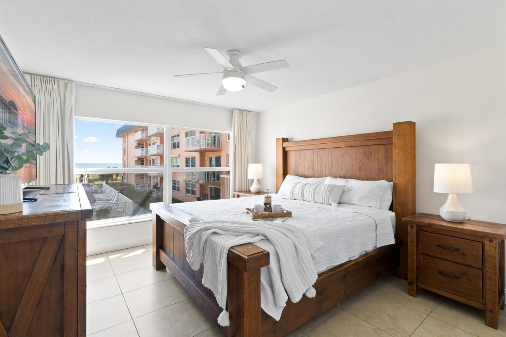 Direct Oceanfront Three-Bedroom Apartment Unit 39