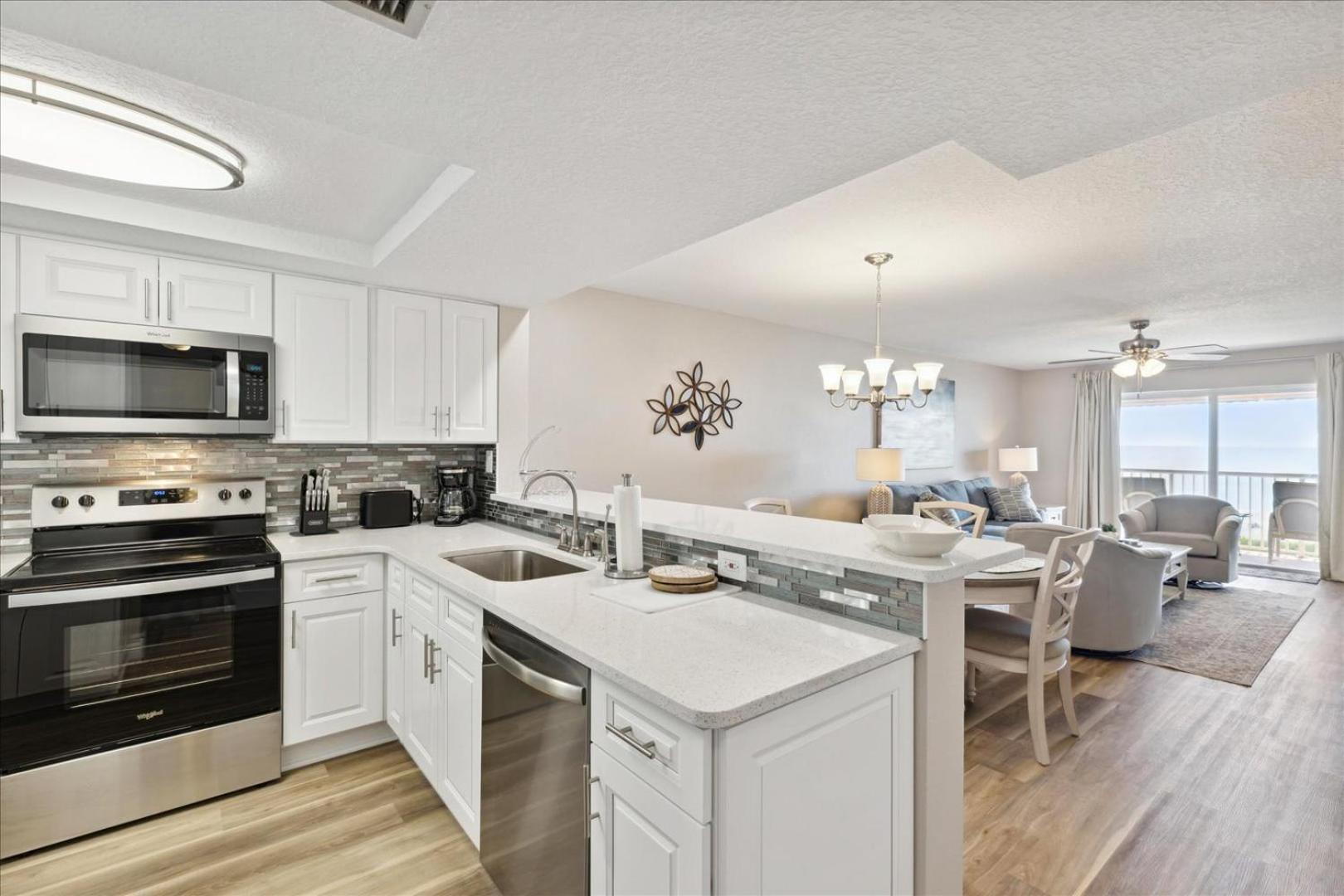 Direct Ocean View Two-Bedroom Apartment Unit 15