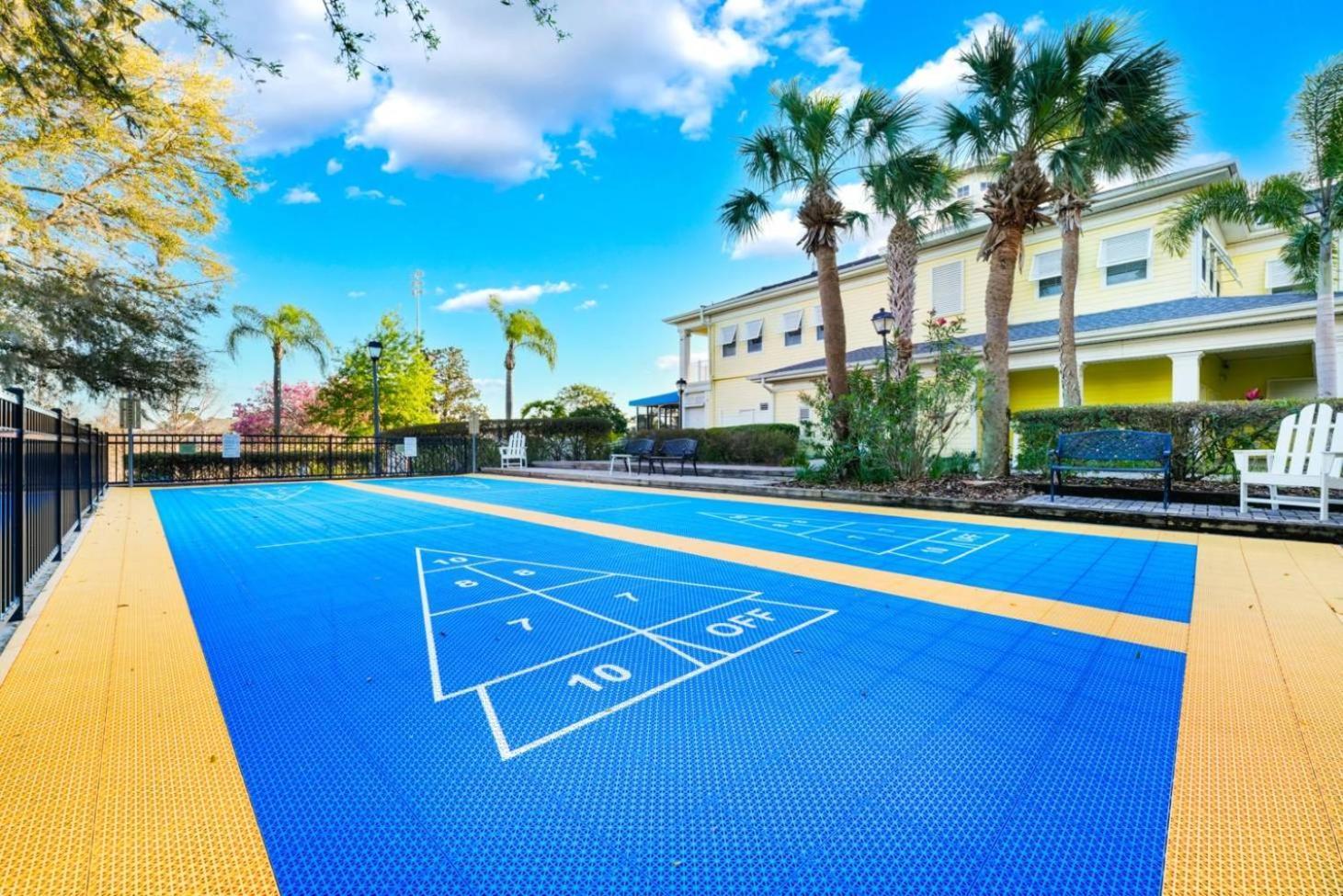 Apartment Pool View