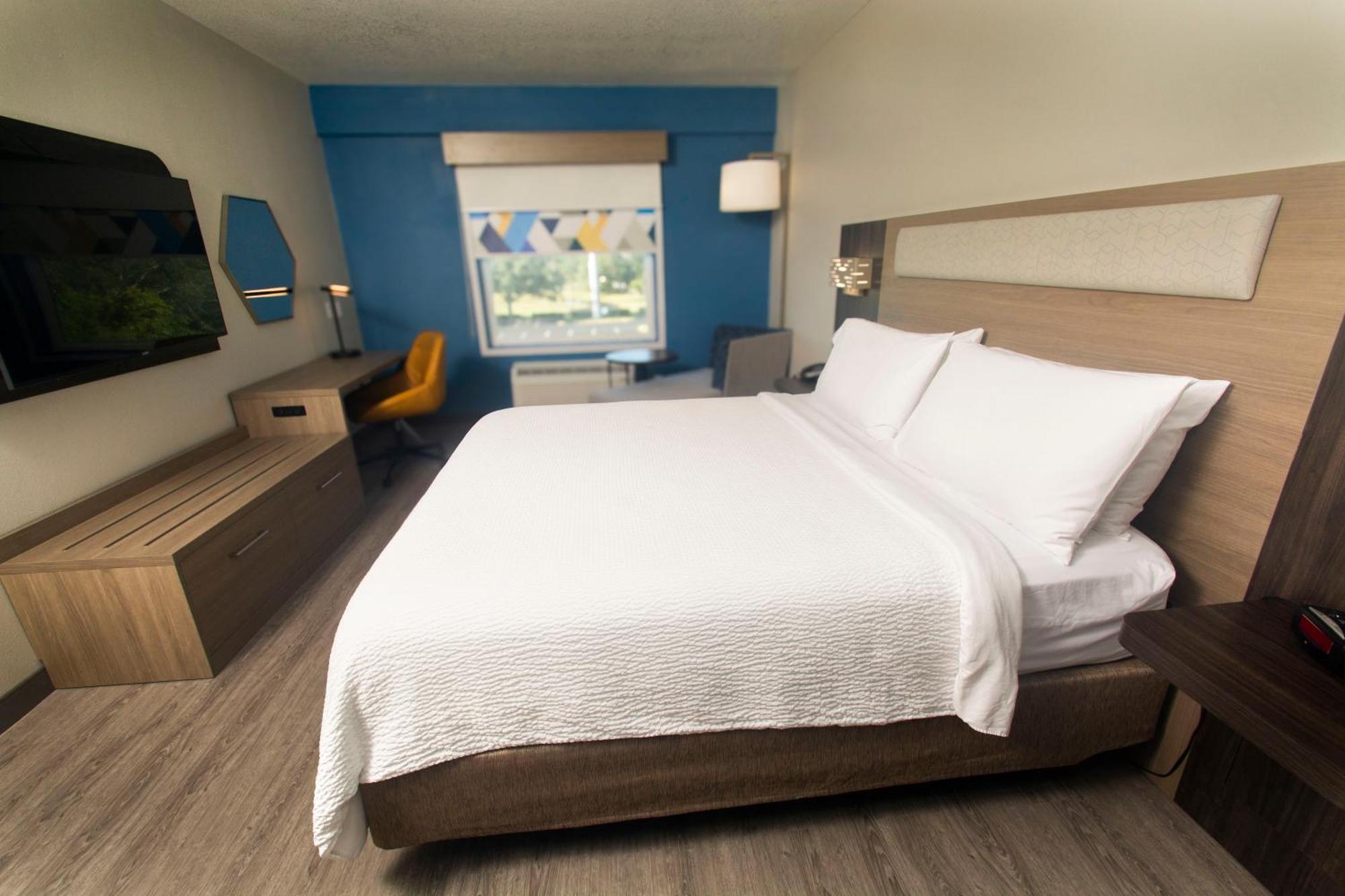 Standard King Room