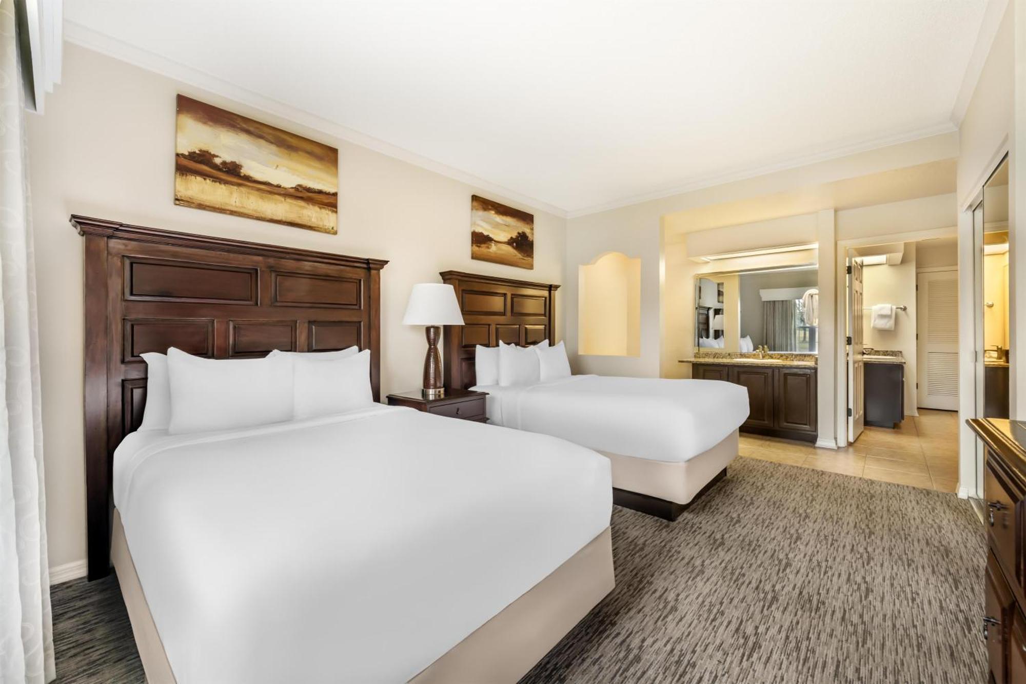 One-Bedroom Deluxe Suite with Two Double Beds and Golf Course View