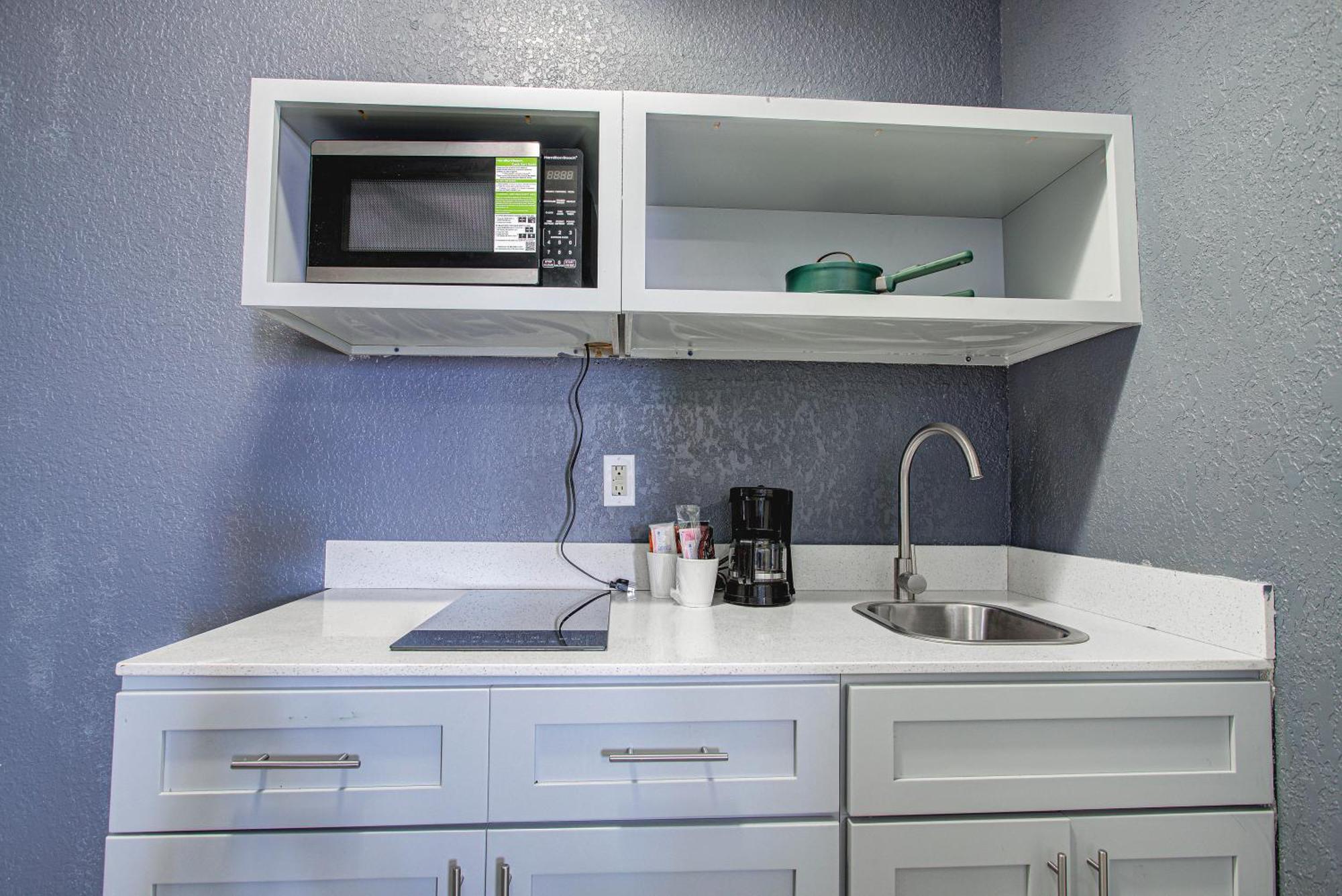 King Room Side Sea View roll shower disability access
