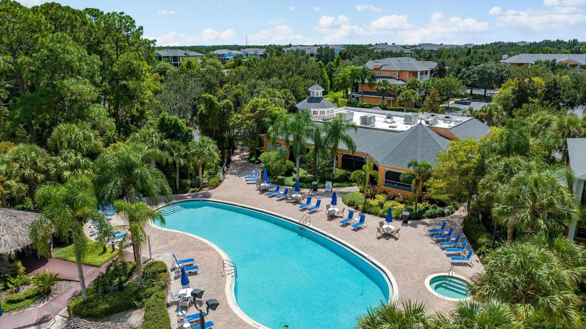 Apartment Pool View