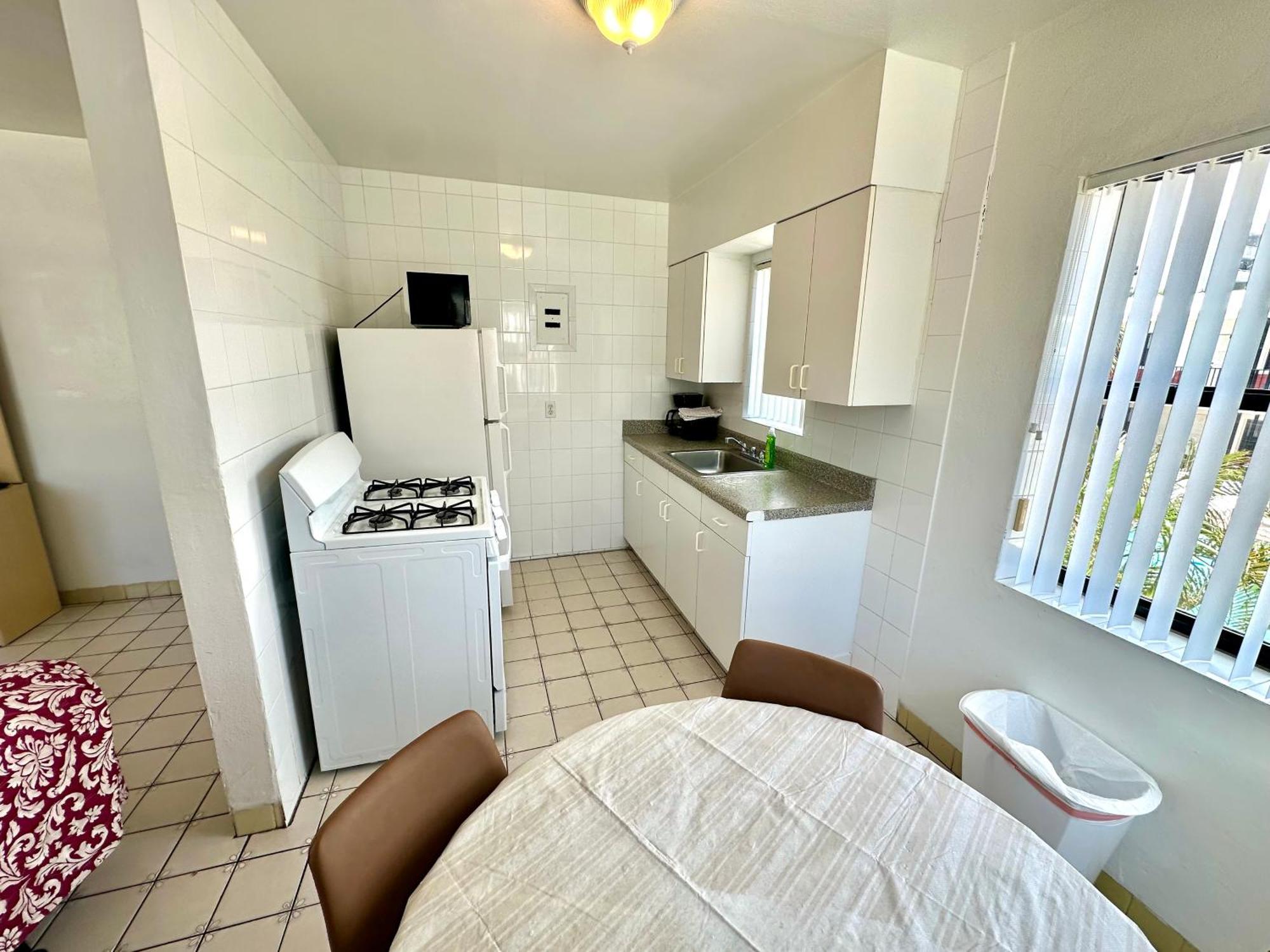 Studio Kitchen