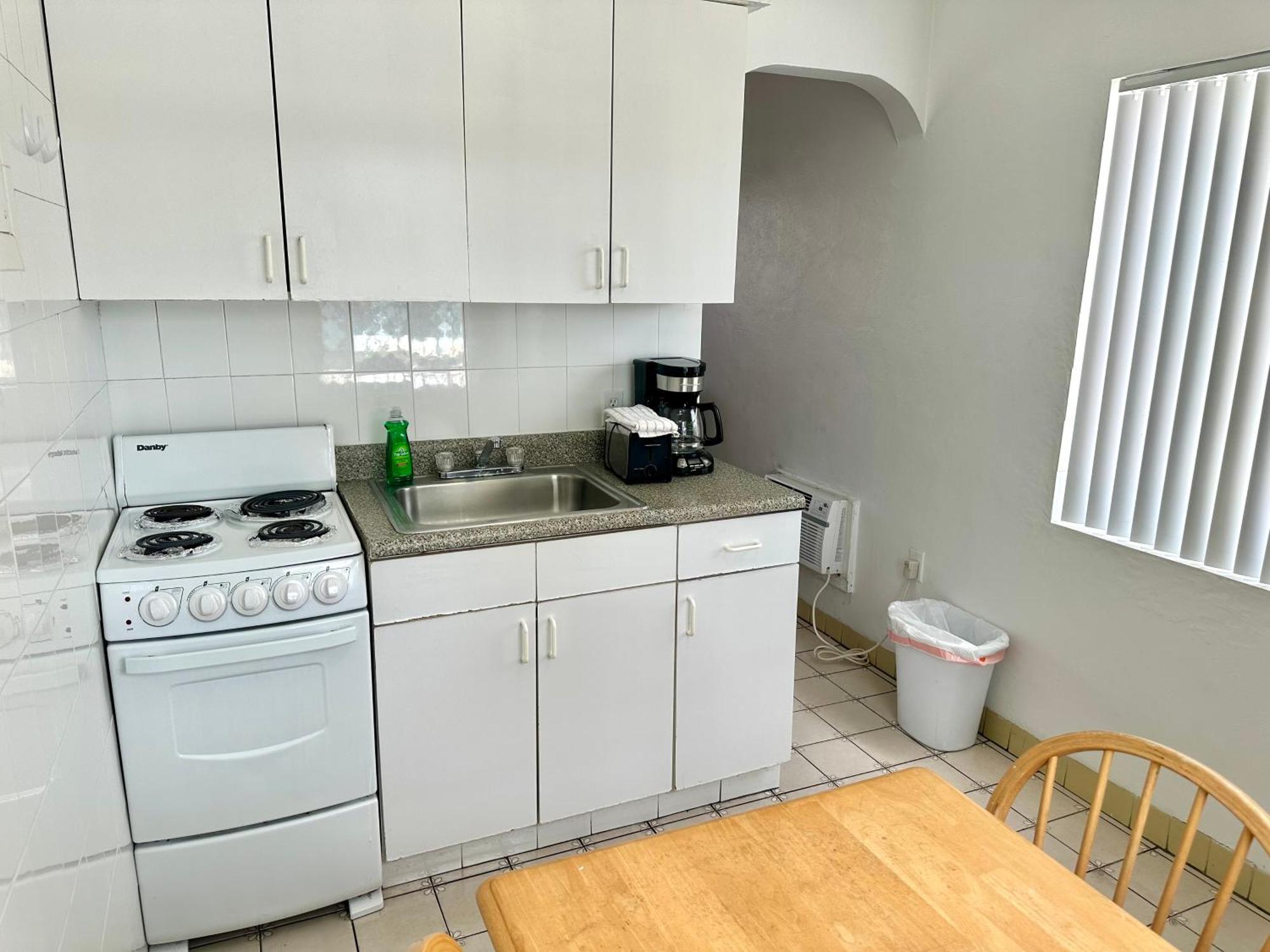 Studio Kitchen