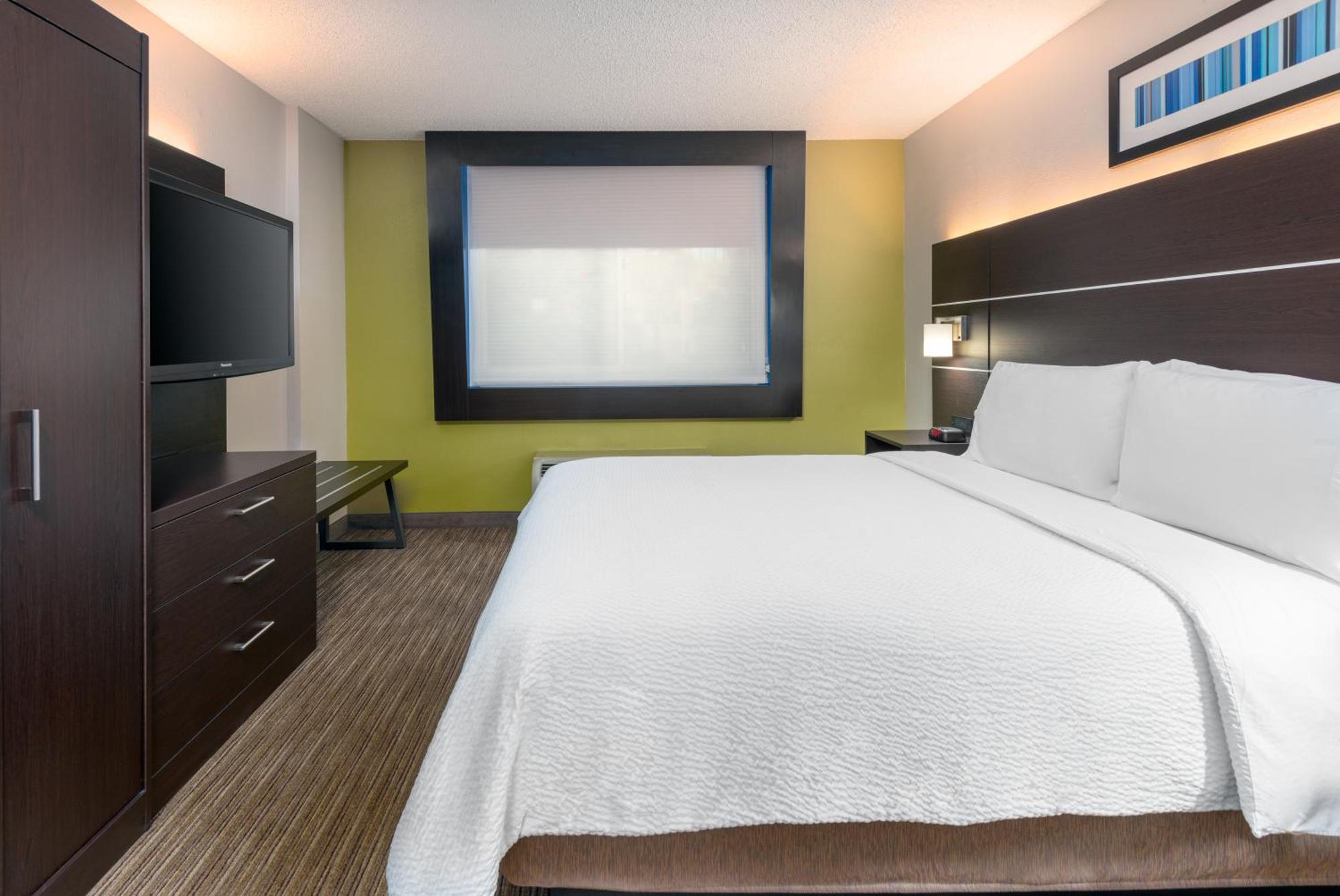 Standard King Room