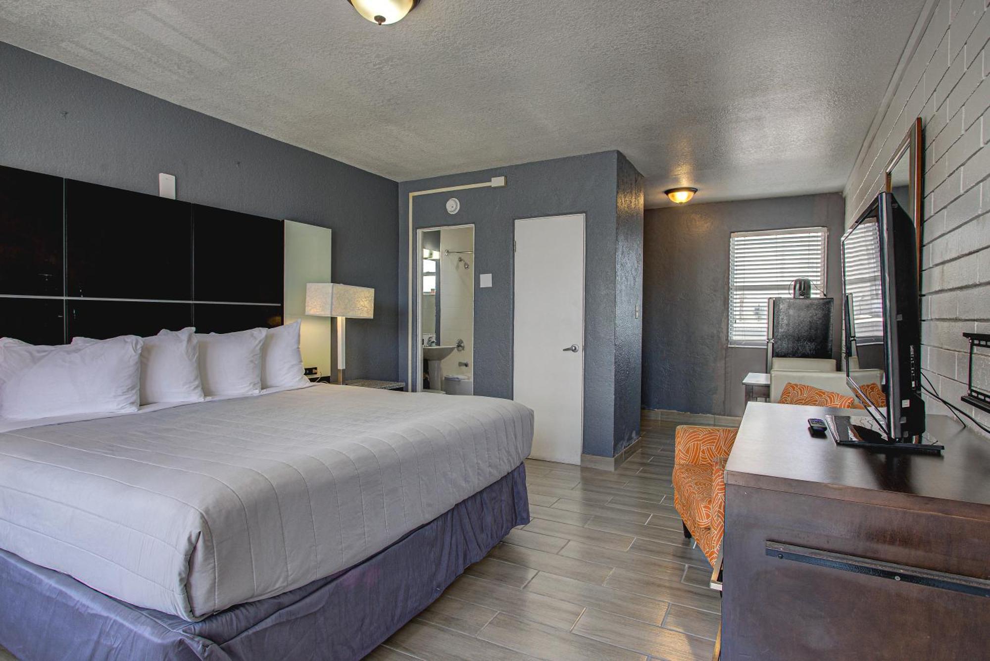 Superior King Room