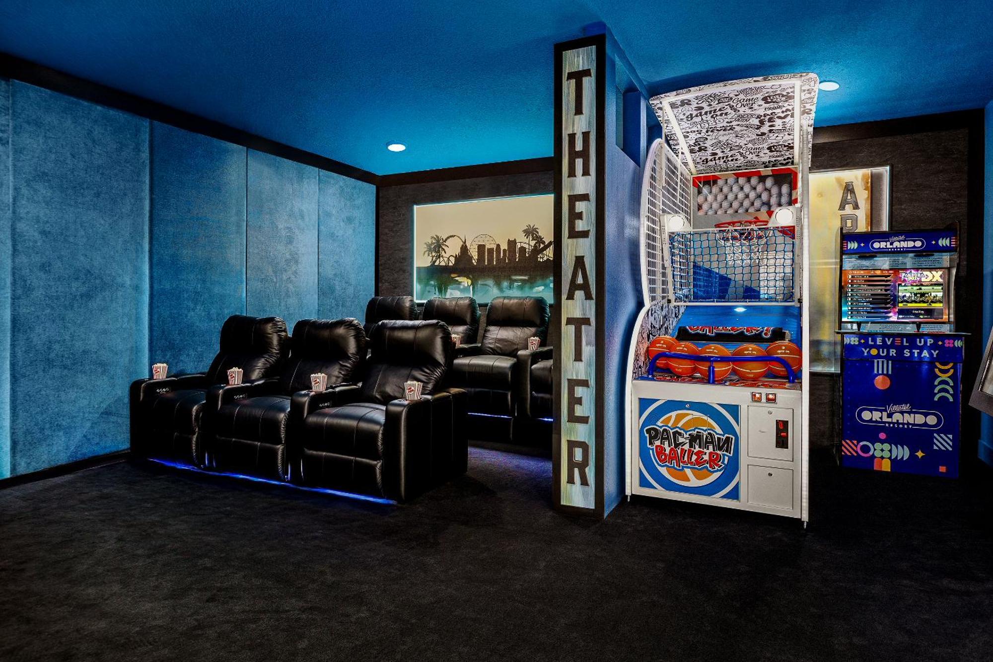 9 Bedroom Estate Private Pool Kitchen Theater & Arcade