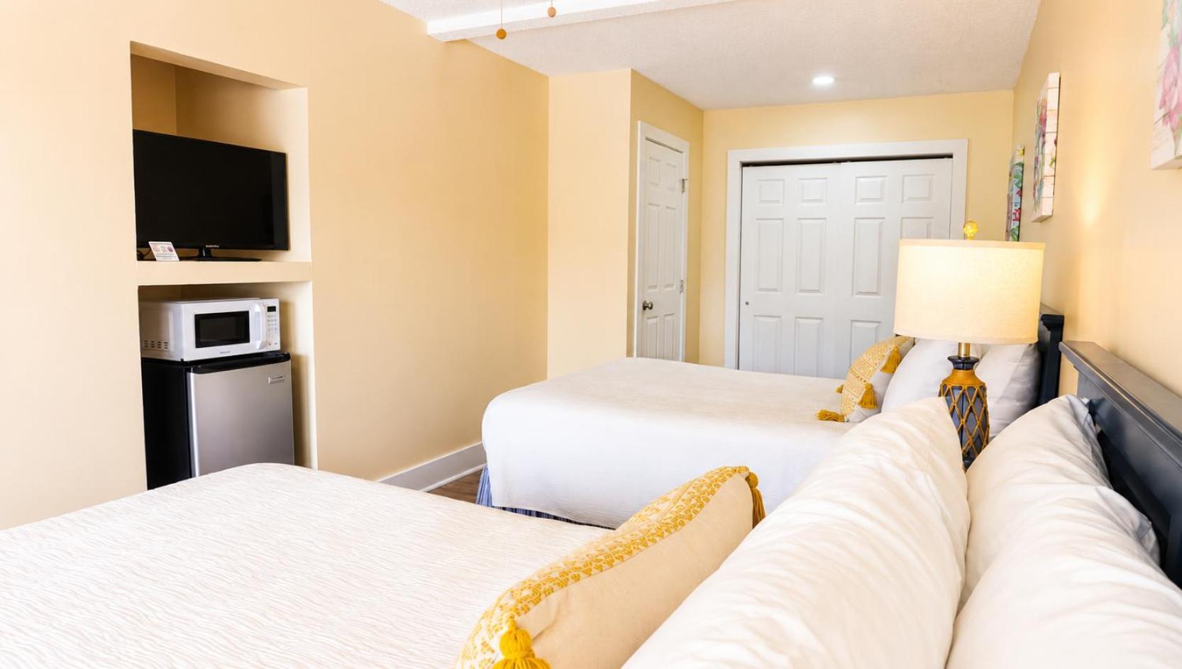 2 Full Bed Standard Non-Smoking