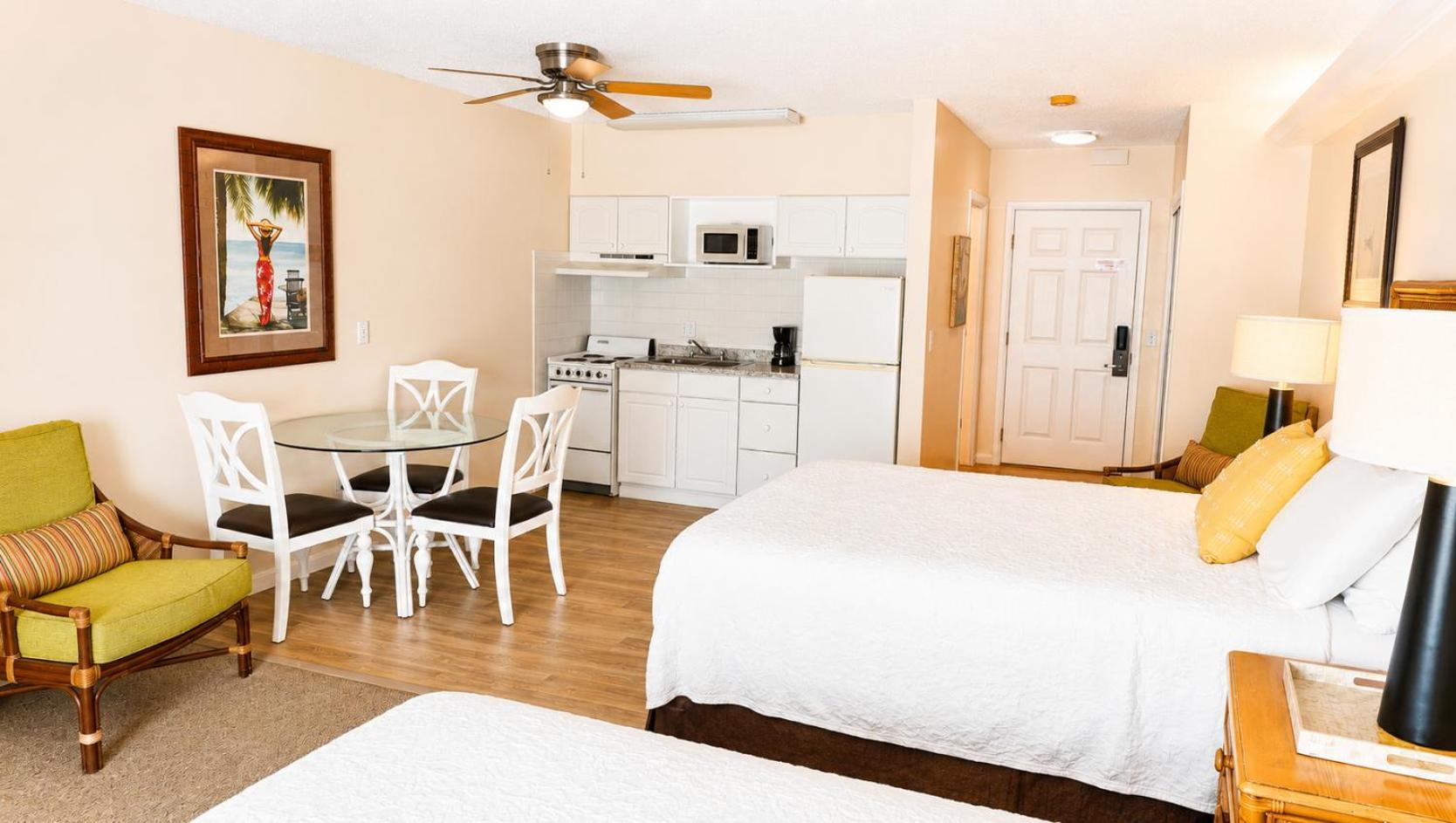 2 Queen Beds Beachview