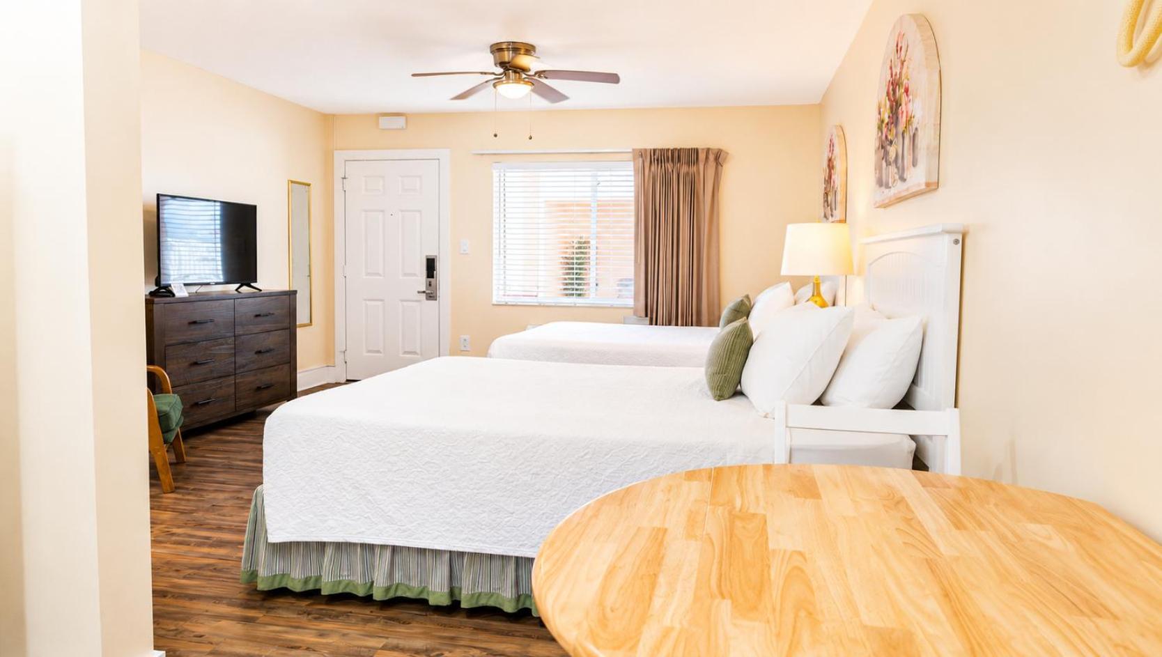 2 Queen Beds Efficiency