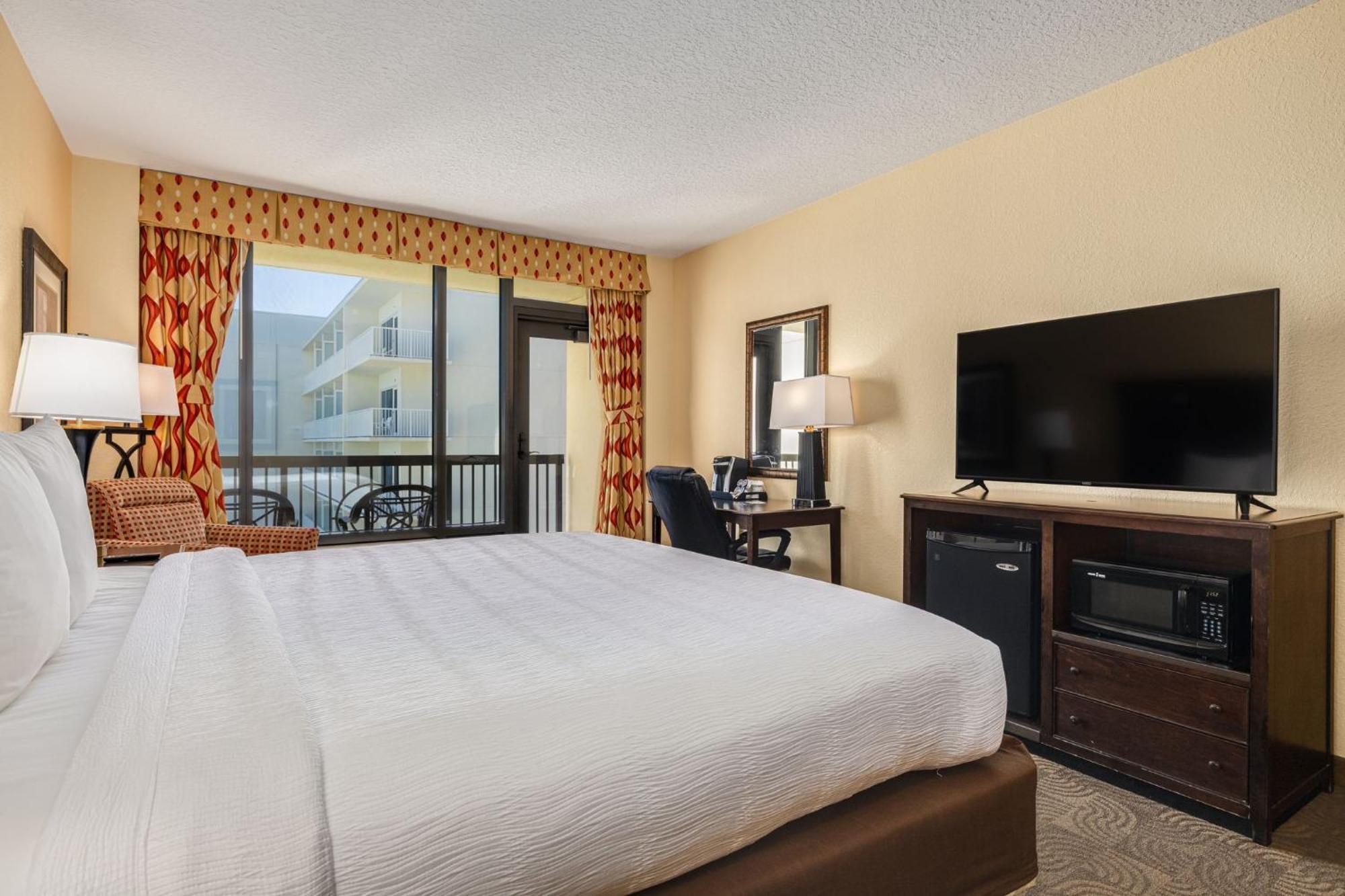 King Room Partial Water View